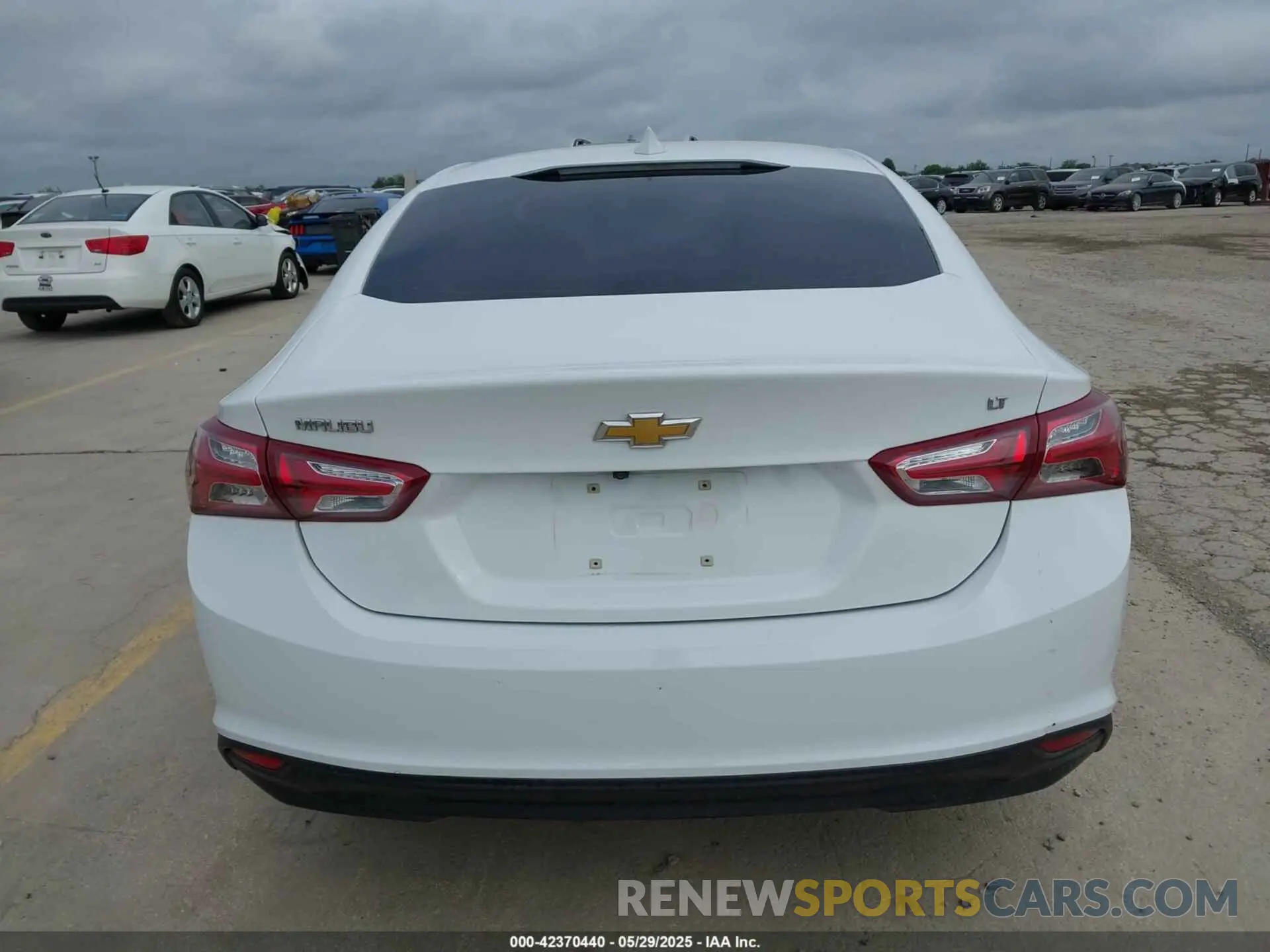16 Photograph of a damaged car 1G1ZD5ST2LF001855 CHEVROLET MALIBU 2020