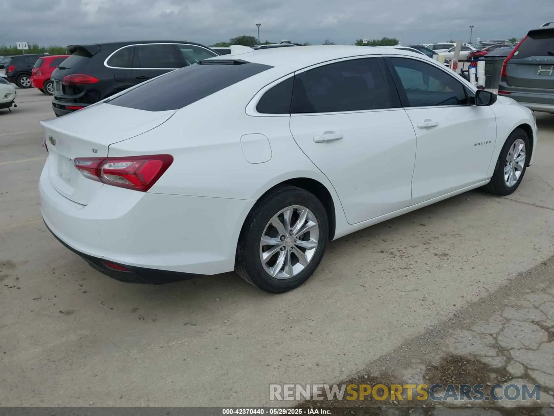 4 Photograph of a damaged car 1G1ZD5ST2LF001855 CHEVROLET MALIBU 2020