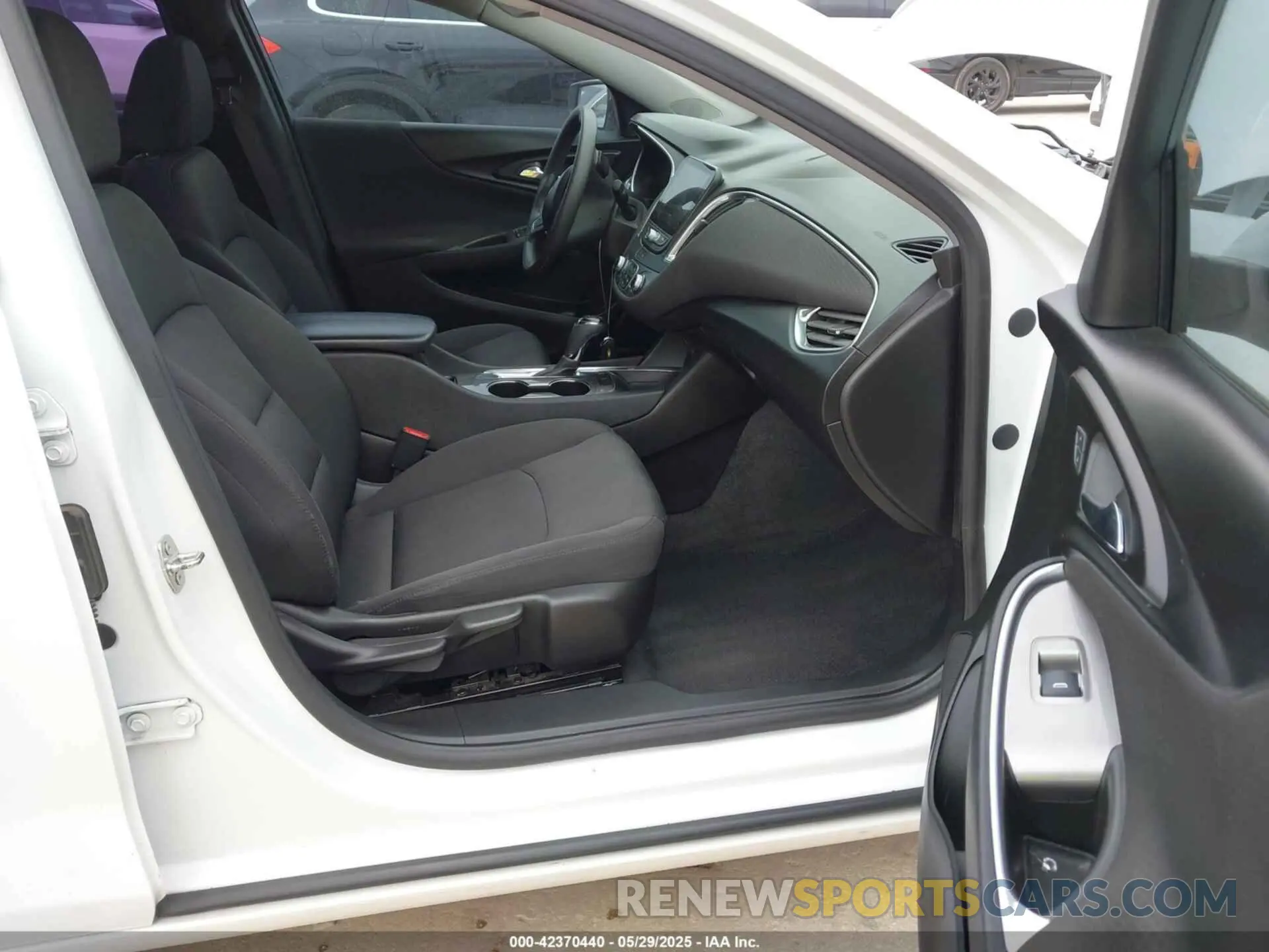 5 Photograph of a damaged car 1G1ZD5ST2LF001855 CHEVROLET MALIBU 2020