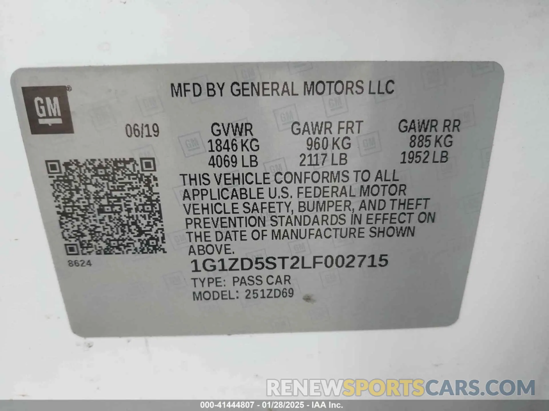 9 Photograph of a damaged car 1G1ZD5ST2LF002715 CHEVROLET MALIBU 2020