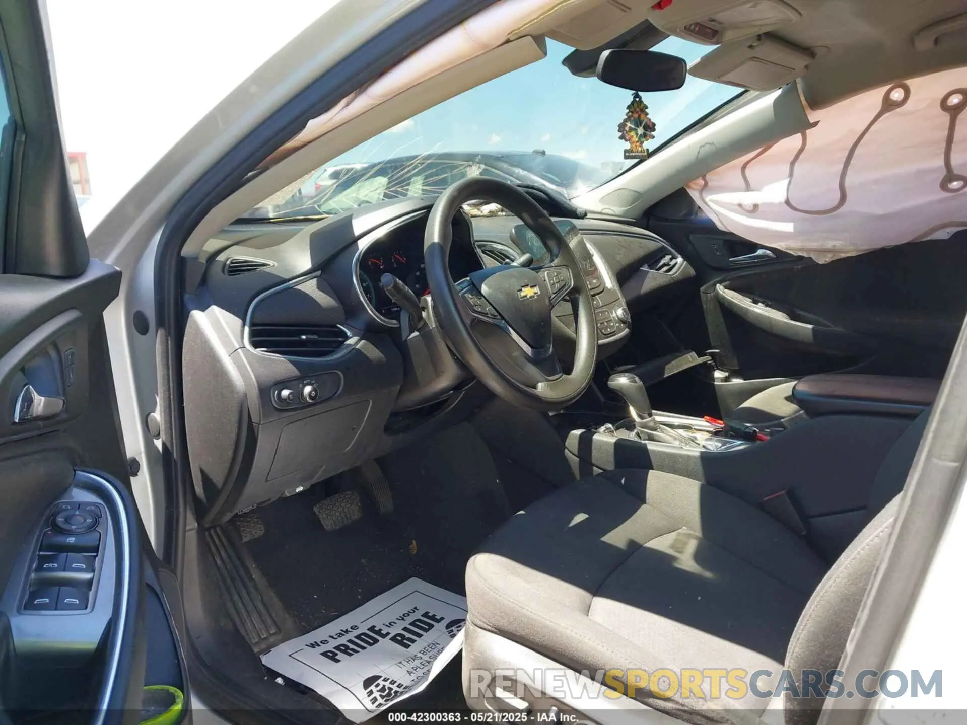 5 Photograph of a damaged car 1G1ZD5ST2LF005288 CHEVROLET MALIBU 2020