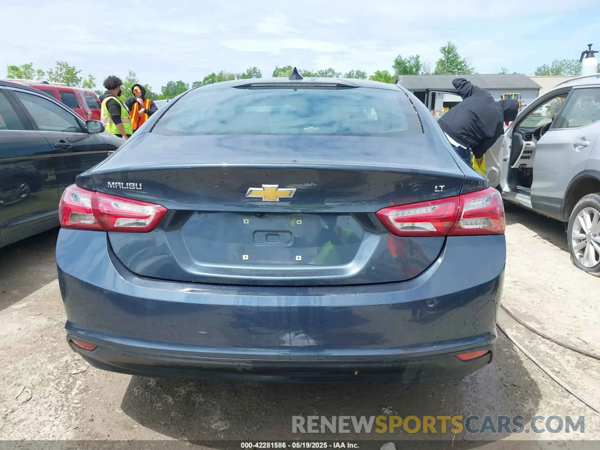 16 Photograph of a damaged car 1G1ZD5ST2LF009857 CHEVROLET MALIBU 2020