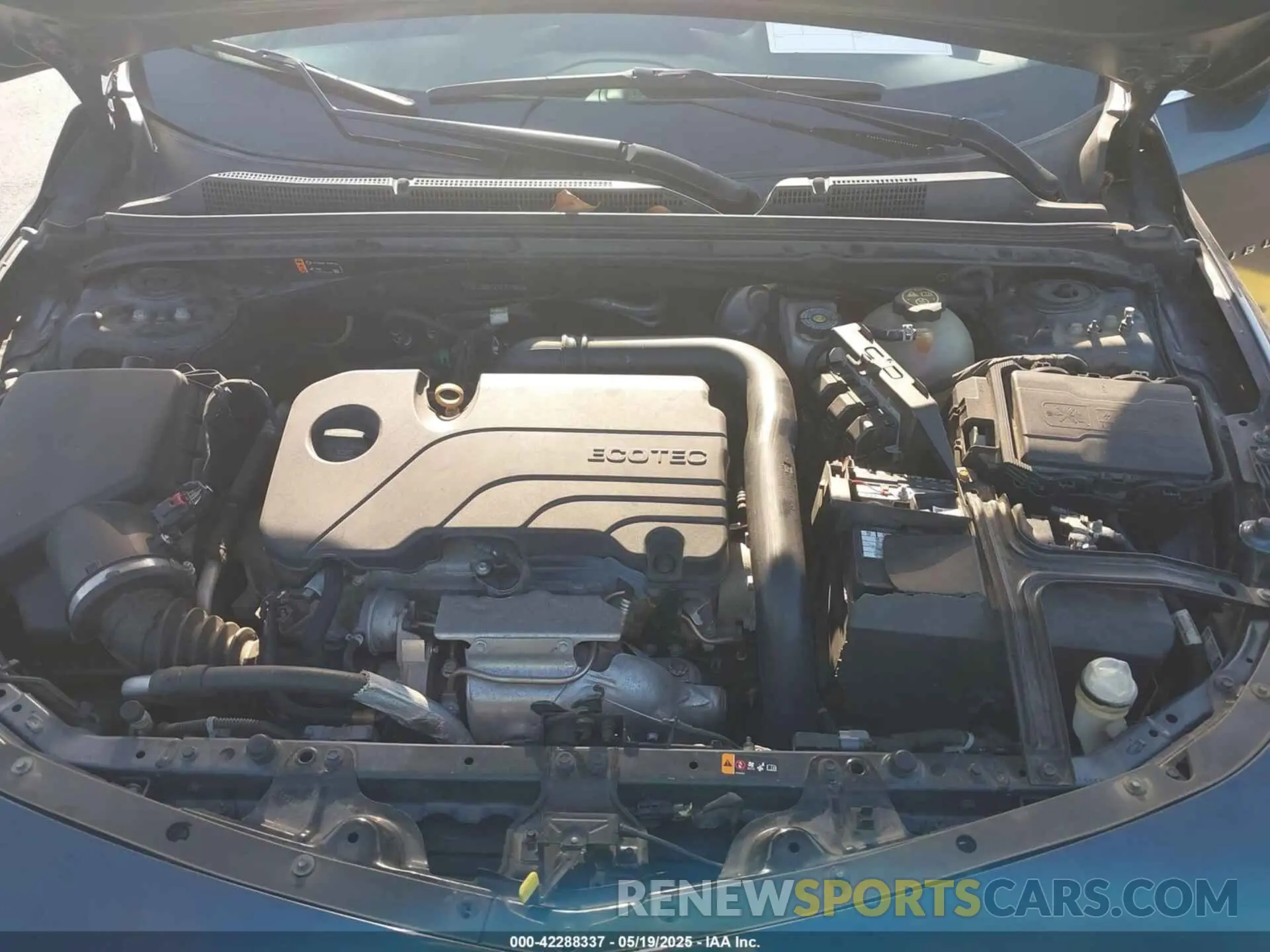 10 Photograph of a damaged car 1G1ZD5ST2LF009860 CHEVROLET MALIBU 2020