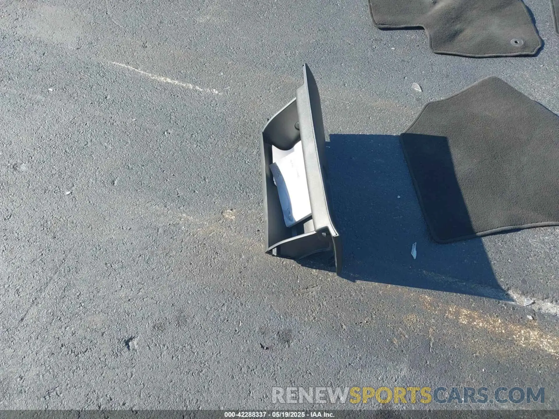 11 Photograph of a damaged car 1G1ZD5ST2LF009860 CHEVROLET MALIBU 2020