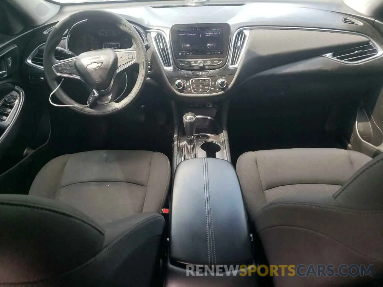 8 Photograph of a damaged car 1G1ZD5ST2LF037240 CHEVROLET MALIBU 2020