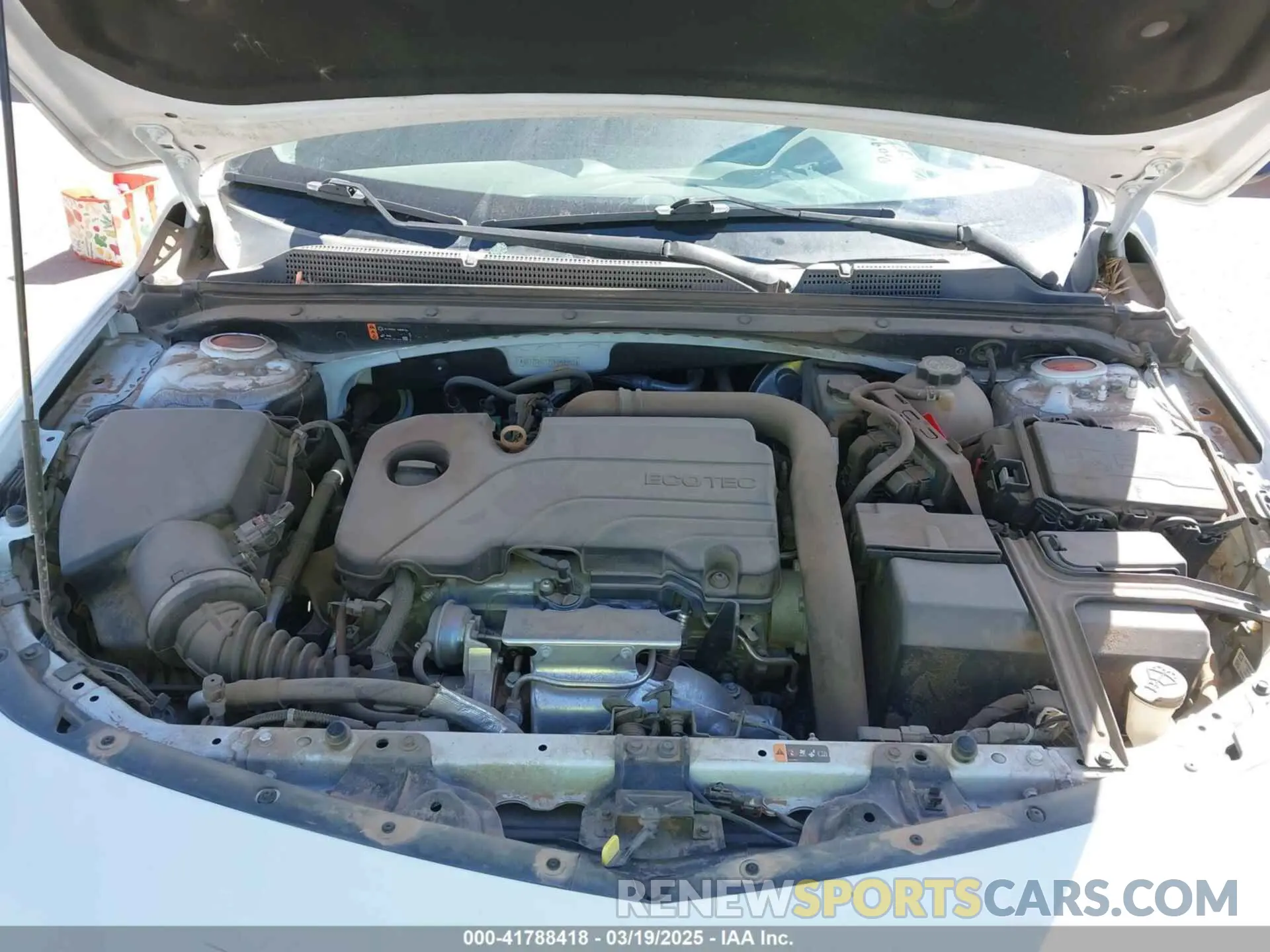 10 Photograph of a damaged car 1G1ZD5ST2LF054202 CHEVROLET MALIBU 2020