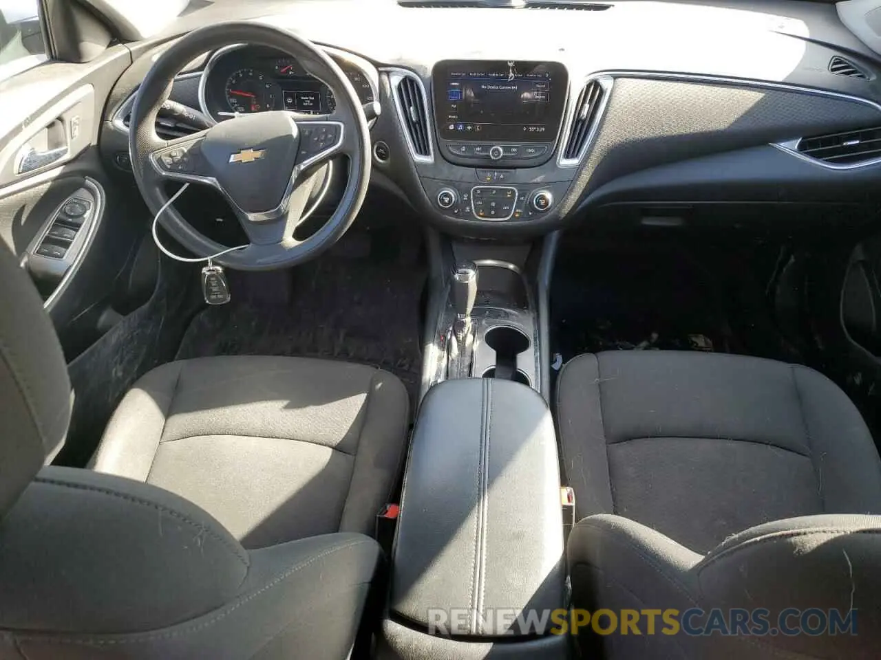8 Photograph of a damaged car 1G1ZD5ST2LF055298 CHEVROLET MALIBU 2020