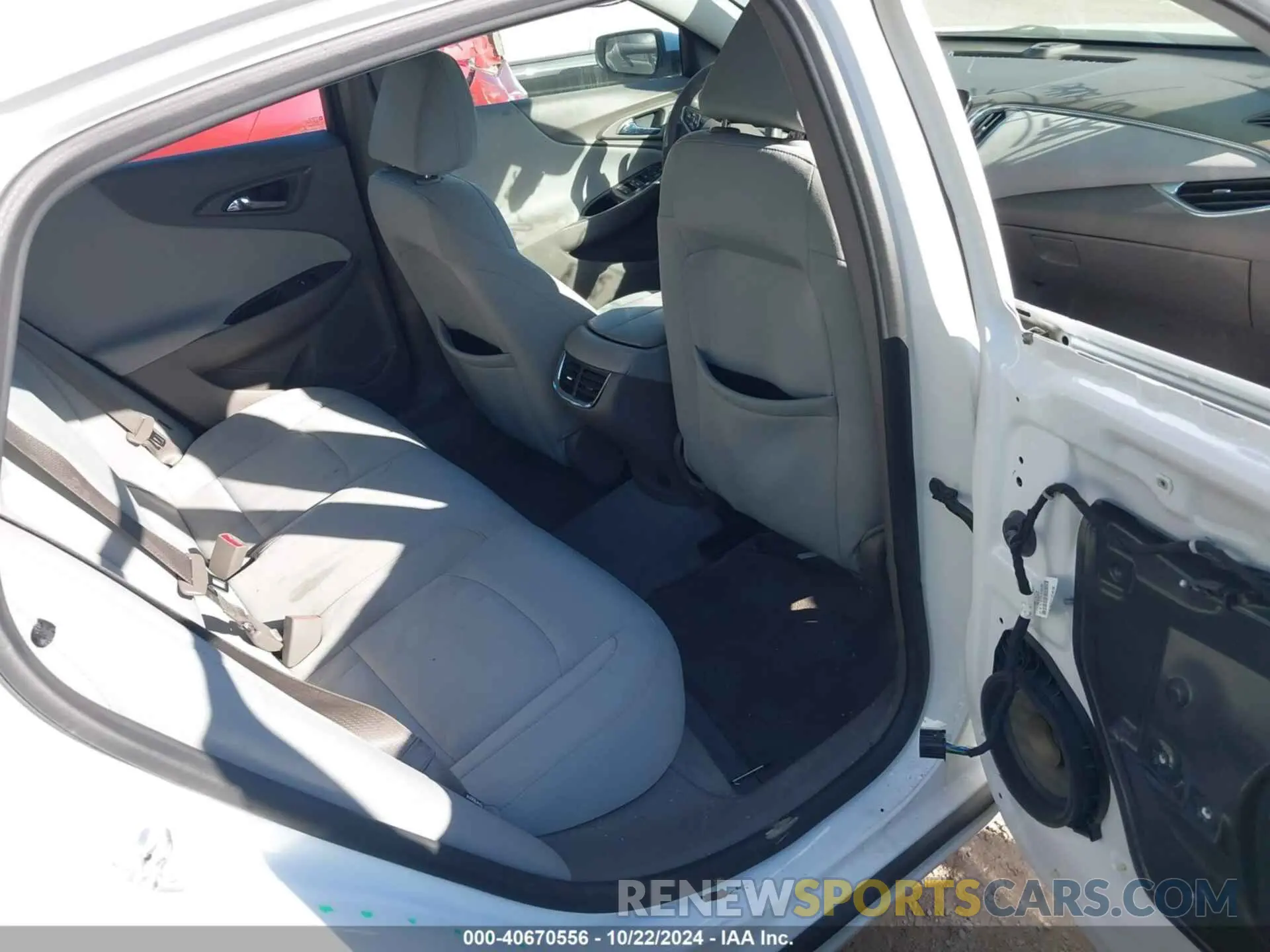 8 Photograph of a damaged car 1G1ZD5ST2LF057911 CHEVROLET MALIBU 2020