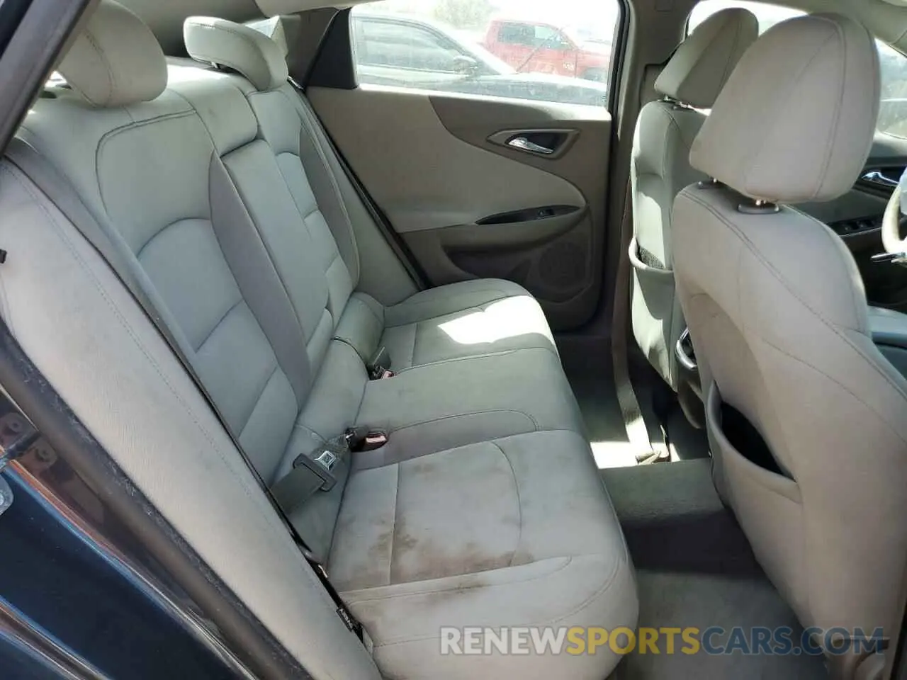 10 Photograph of a damaged car 1G1ZD5ST2LF064289 CHEVROLET MALIBU 2020