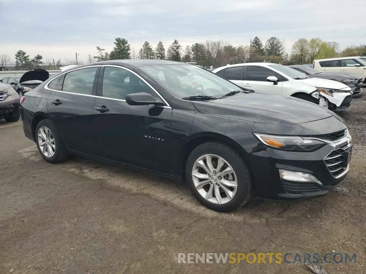 4 Photograph of a damaged car 1G1ZD5ST2LF067905 CHEVROLET MALIBU 2020
