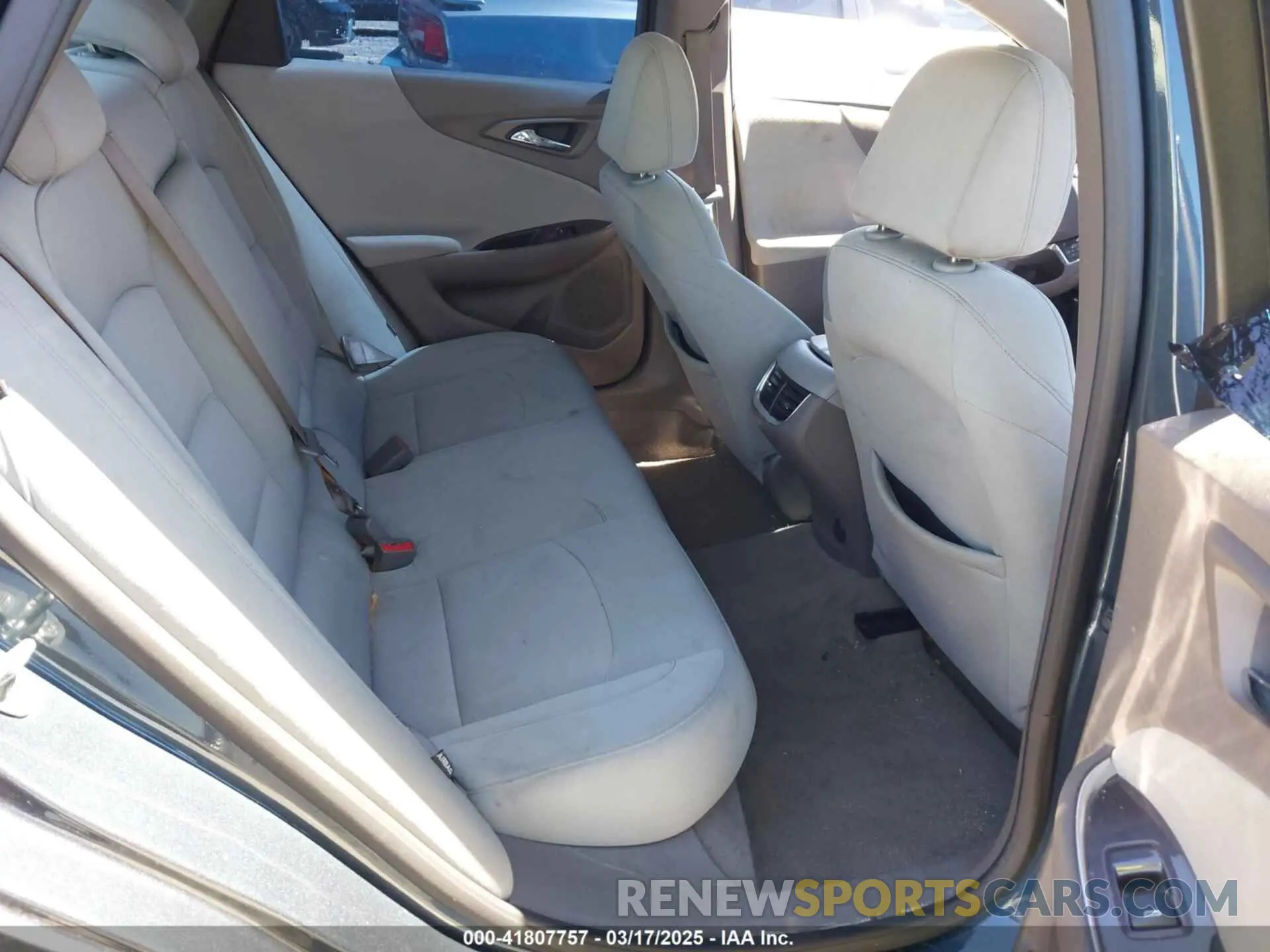 8 Photograph of a damaged car 1G1ZD5ST2LF073932 CHEVROLET MALIBU 2020