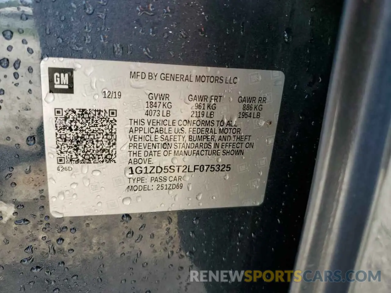 12 Photograph of a damaged car 1G1ZD5ST2LF075325 CHEVROLET MALIBU 2020