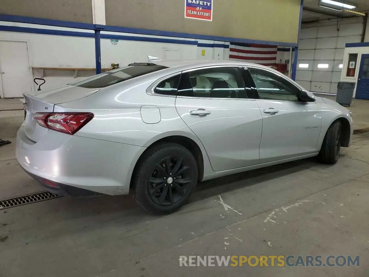 3 Photograph of a damaged car 1G1ZD5ST2LF092190 CHEVROLET MALIBU 2020