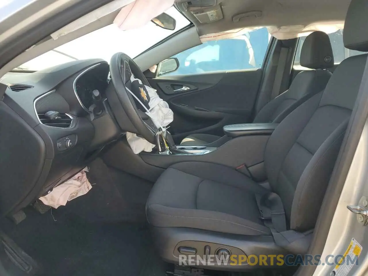 7 Photograph of a damaged car 1G1ZD5ST2LF092190 CHEVROLET MALIBU 2020