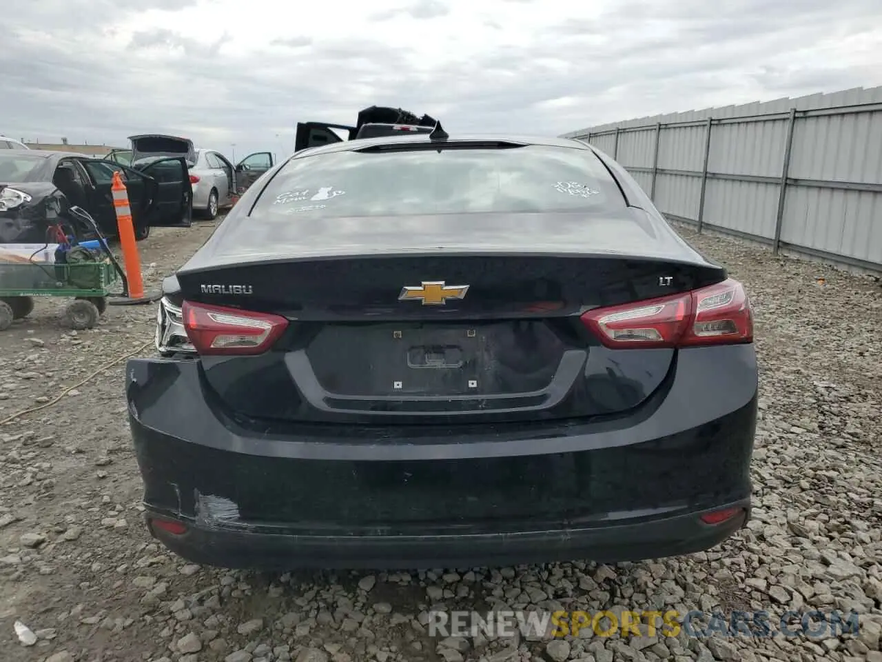 6 Photograph of a damaged car 1G1ZD5ST2LF097325 CHEVROLET MALIBU 2020