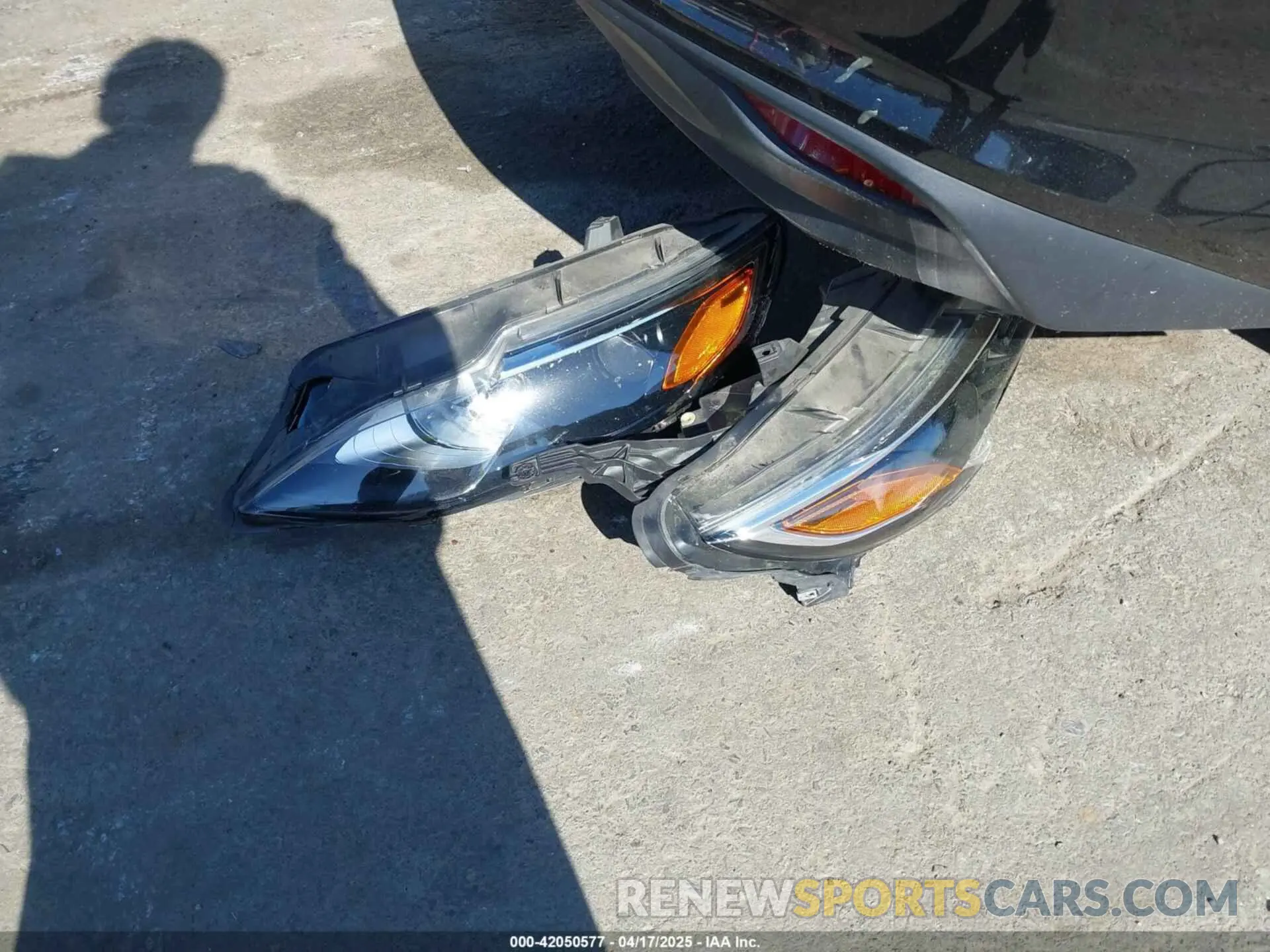 12 Photograph of a damaged car 1G1ZD5ST2LF102376 CHEVROLET MALIBU 2020