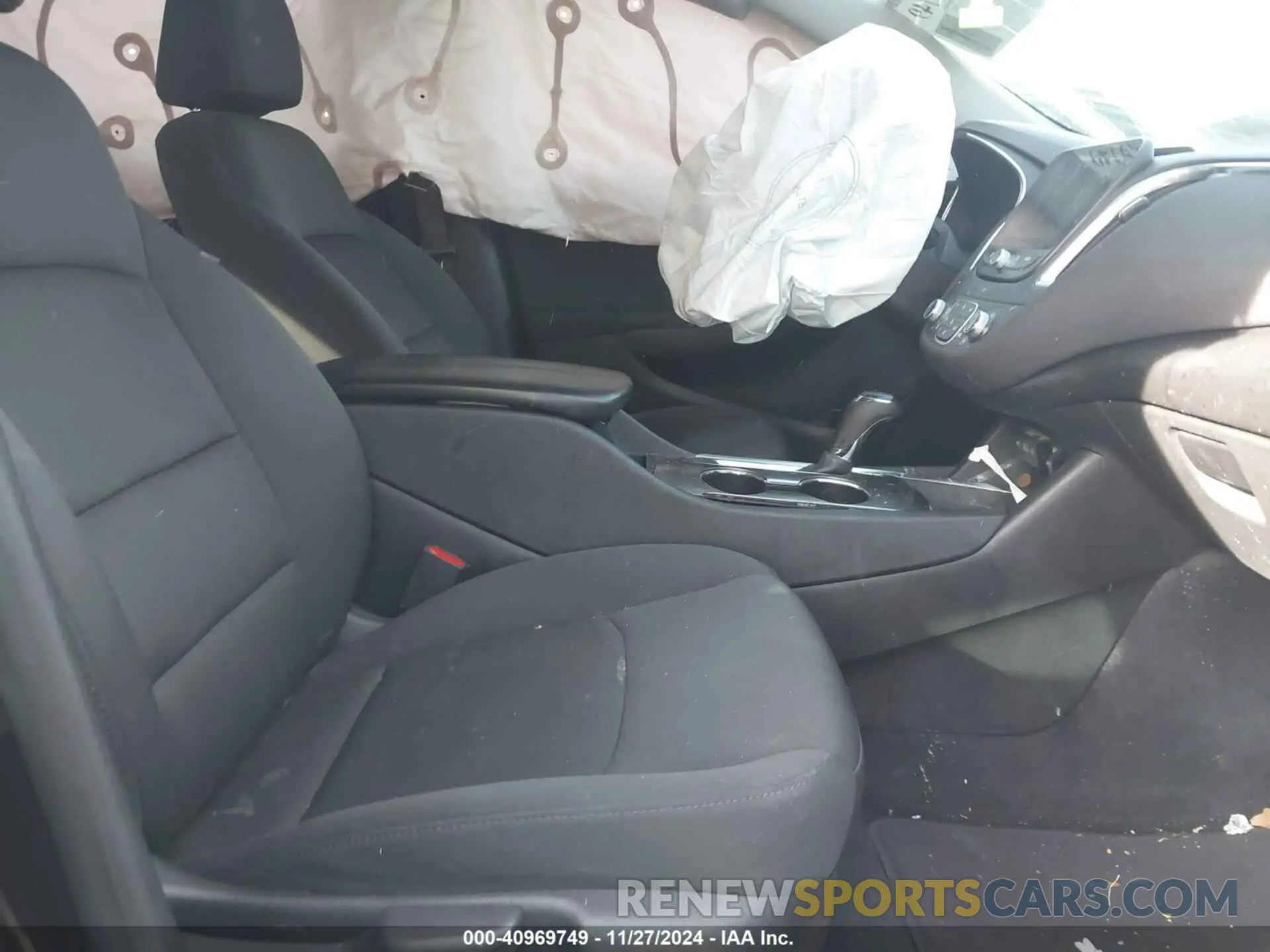5 Photograph of a damaged car 1G1ZD5ST2LF102779 CHEVROLET MALIBU 2020