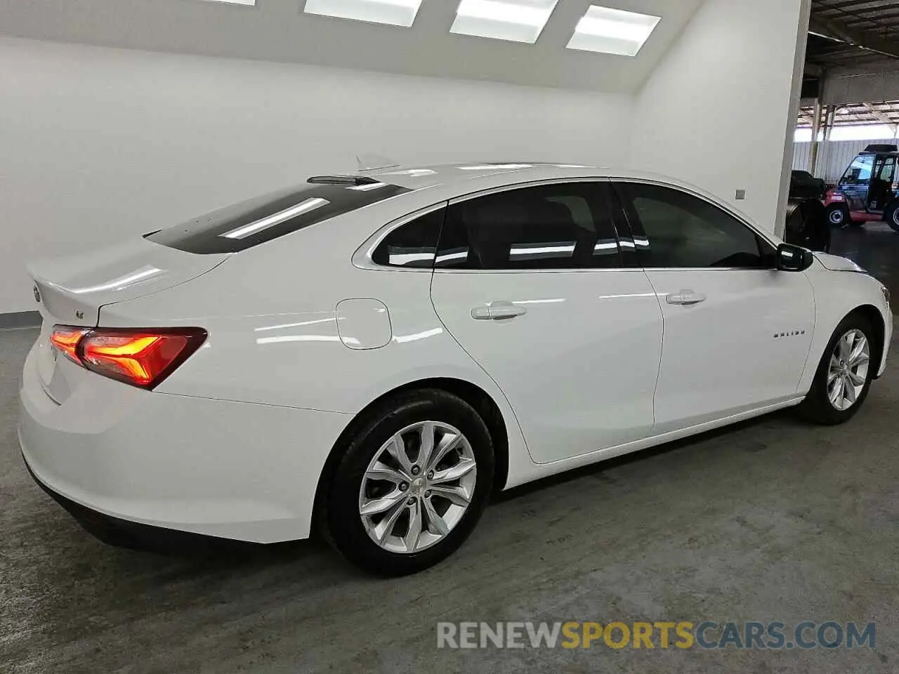 3 Photograph of a damaged car 1G1ZD5ST2LF103351 CHEVROLET MALIBU 2020