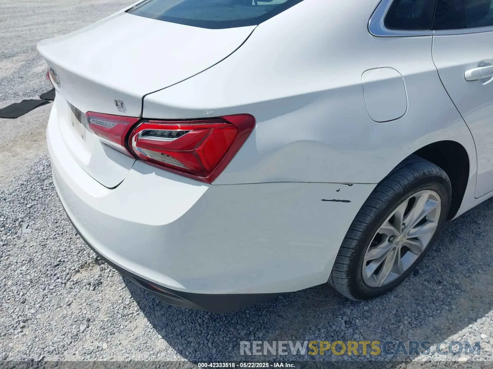 6 Photograph of a damaged car 1G1ZD5ST2LF112888 CHEVROLET MALIBU 2020