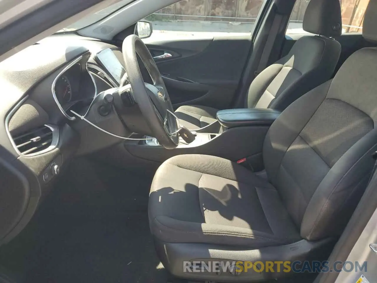 7 Photograph of a damaged car 1G1ZD5ST2LF114317 CHEVROLET MALIBU 2020