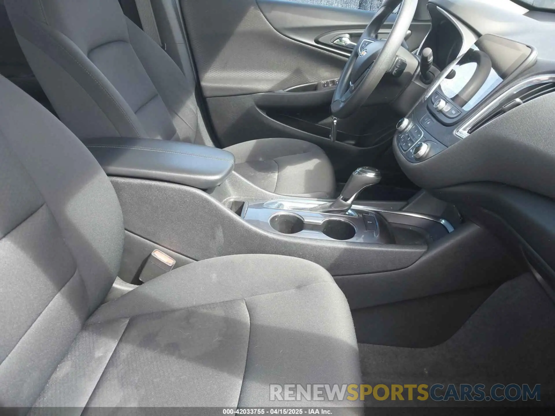 5 Photograph of a damaged car 1G1ZD5ST2LF145941 CHEVROLET MALIBU 2020