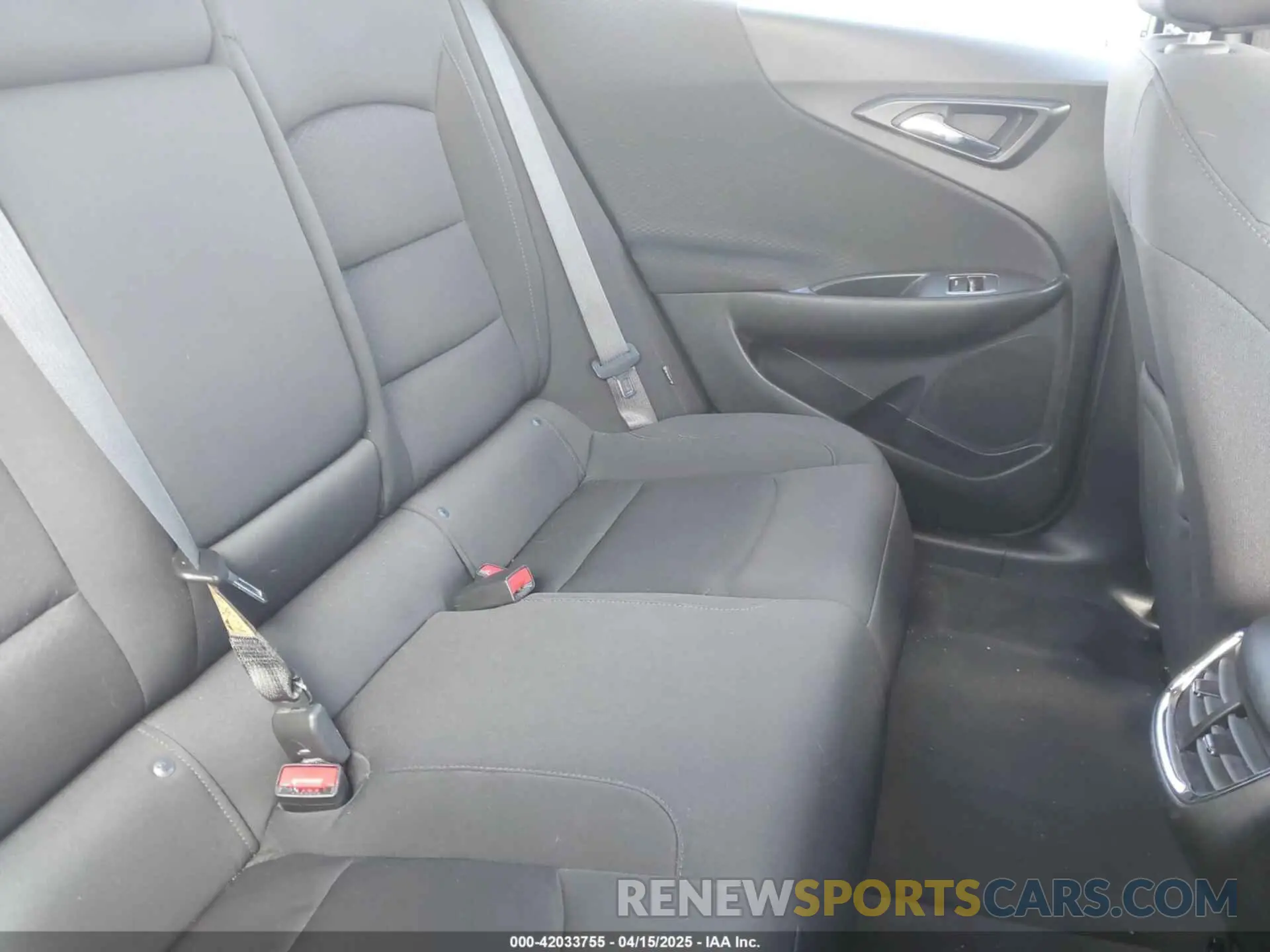 8 Photograph of a damaged car 1G1ZD5ST2LF145941 CHEVROLET MALIBU 2020