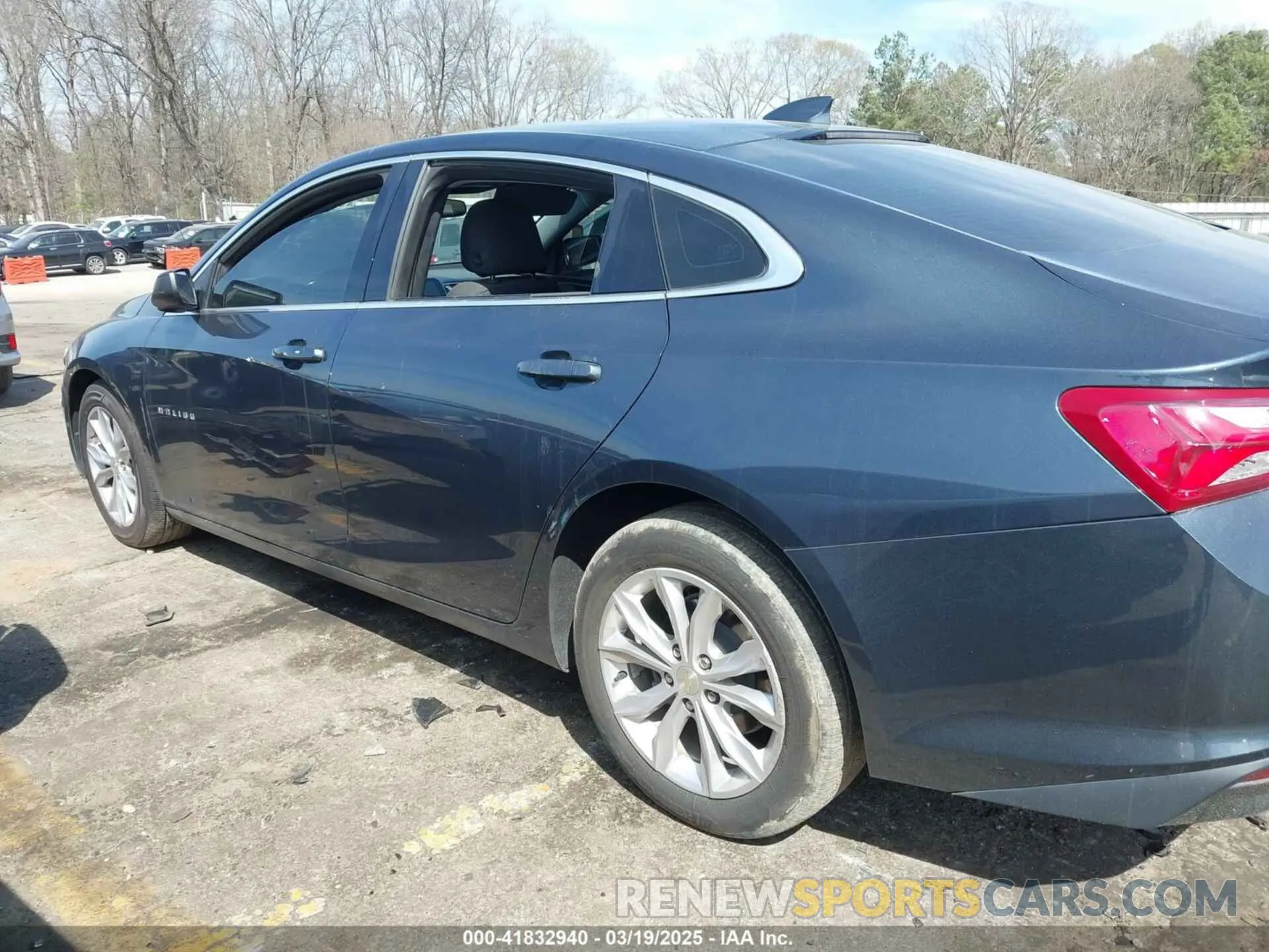 13 Photograph of a damaged car 1G1ZD5ST3LF024304 CHEVROLET MALIBU 2020