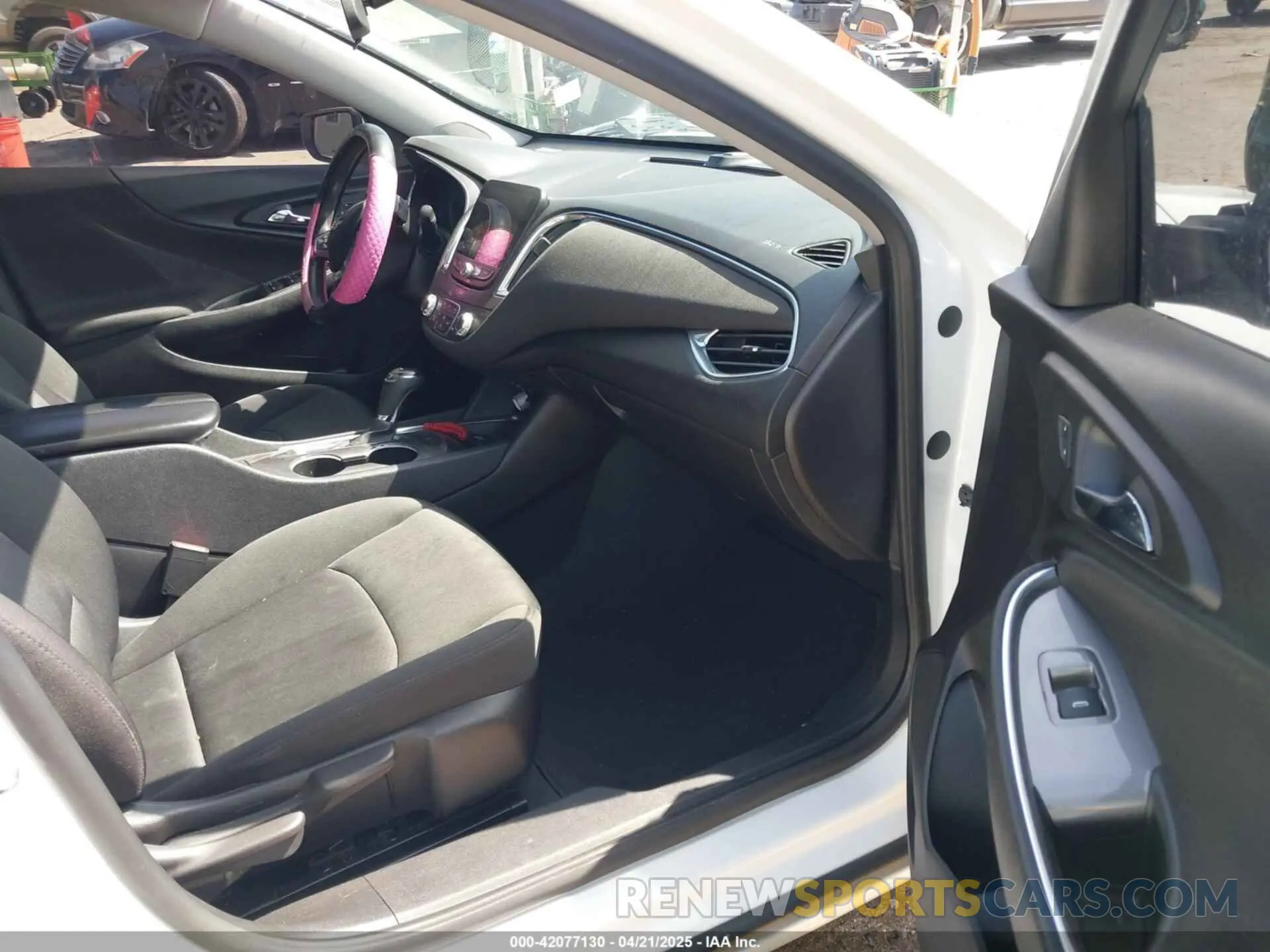 5 Photograph of a damaged car 1G1ZD5ST3LF025372 CHEVROLET MALIBU 2020