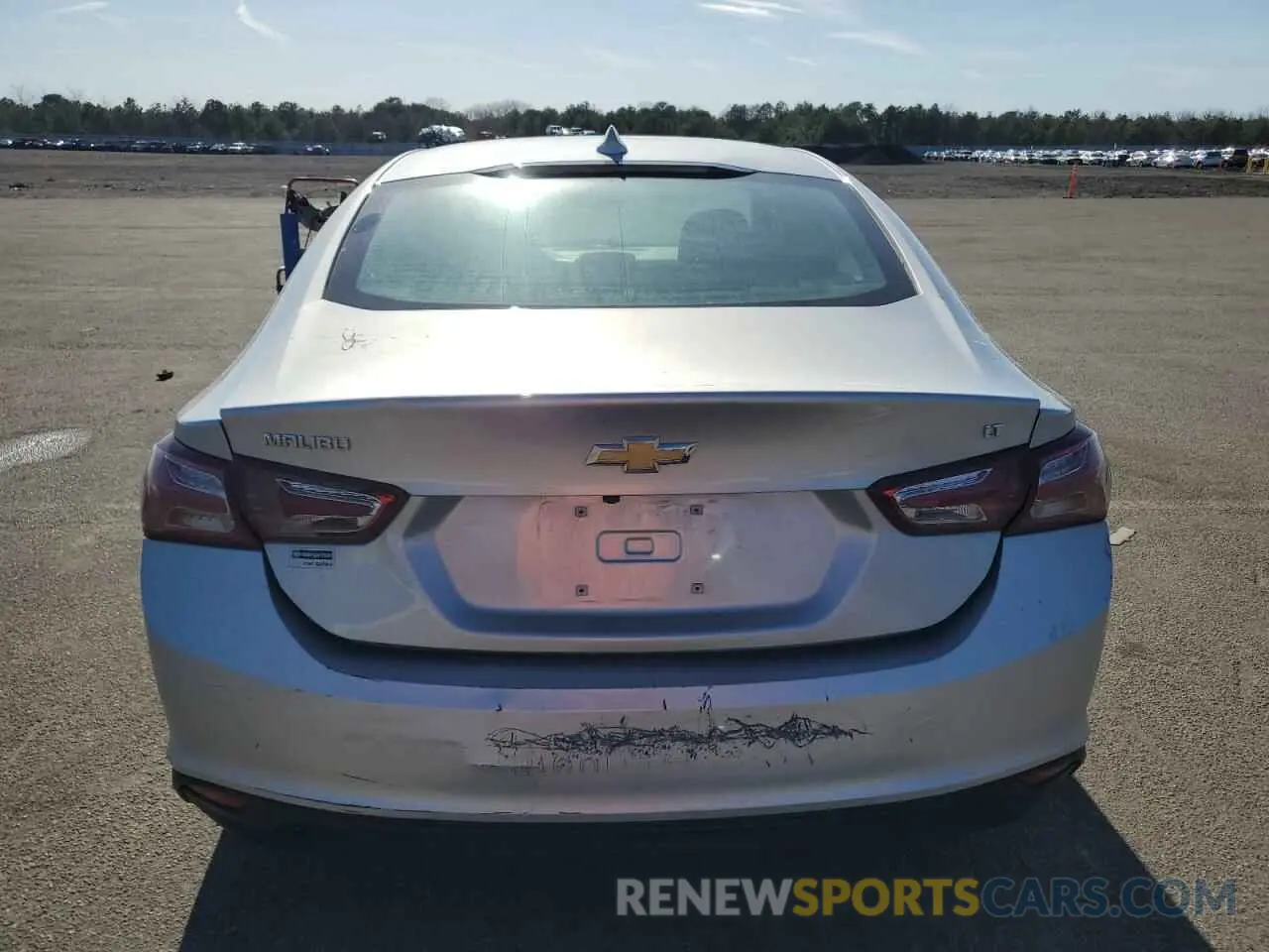 6 Photograph of a damaged car 1G1ZD5ST3LF035643 CHEVROLET MALIBU 2020