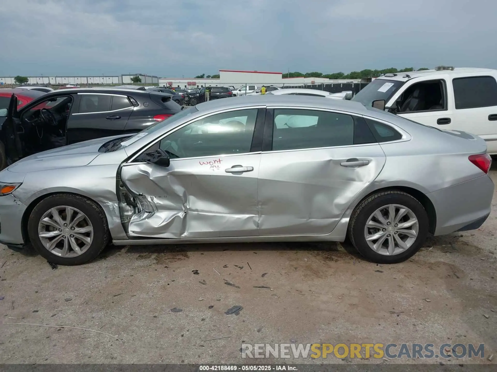 14 Photograph of a damaged car 1G1ZD5ST3LF052412 CHEVROLET MALIBU 2020