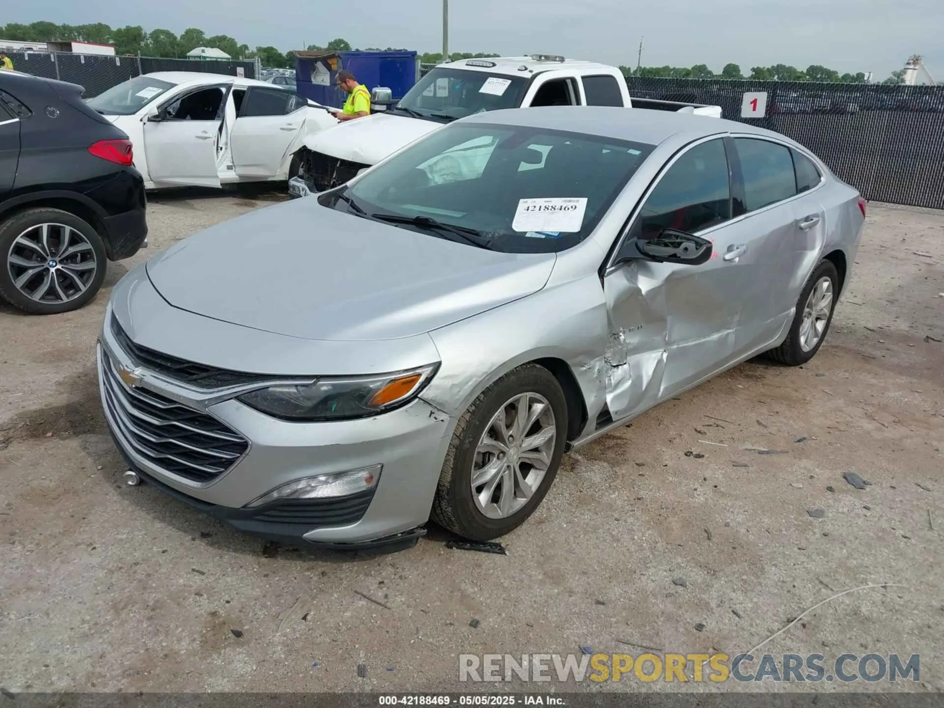 2 Photograph of a damaged car 1G1ZD5ST3LF052412 CHEVROLET MALIBU 2020