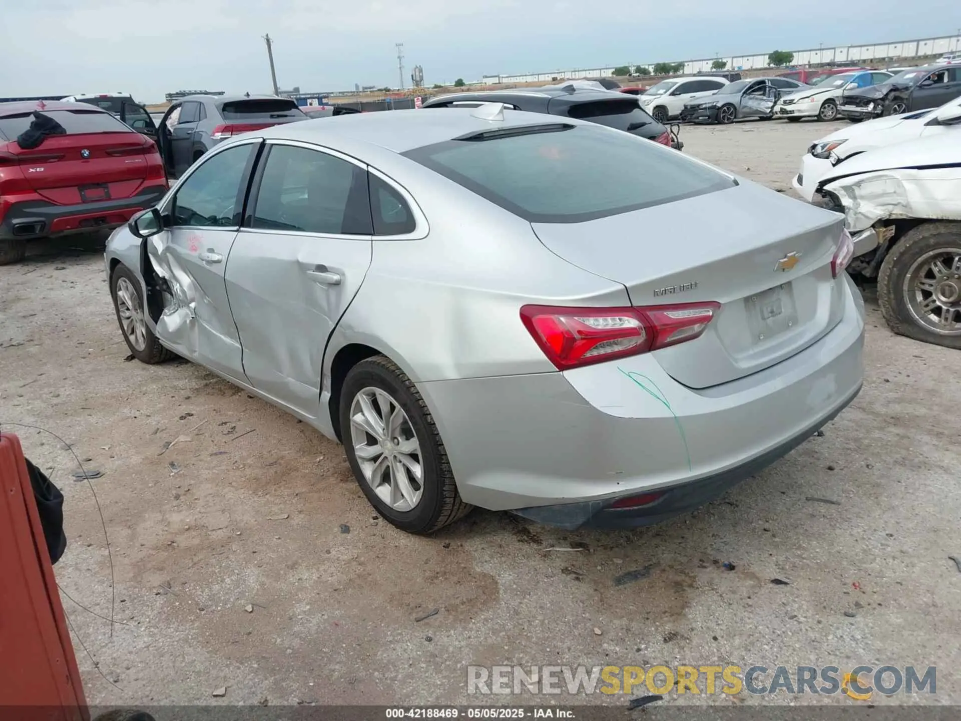 3 Photograph of a damaged car 1G1ZD5ST3LF052412 CHEVROLET MALIBU 2020