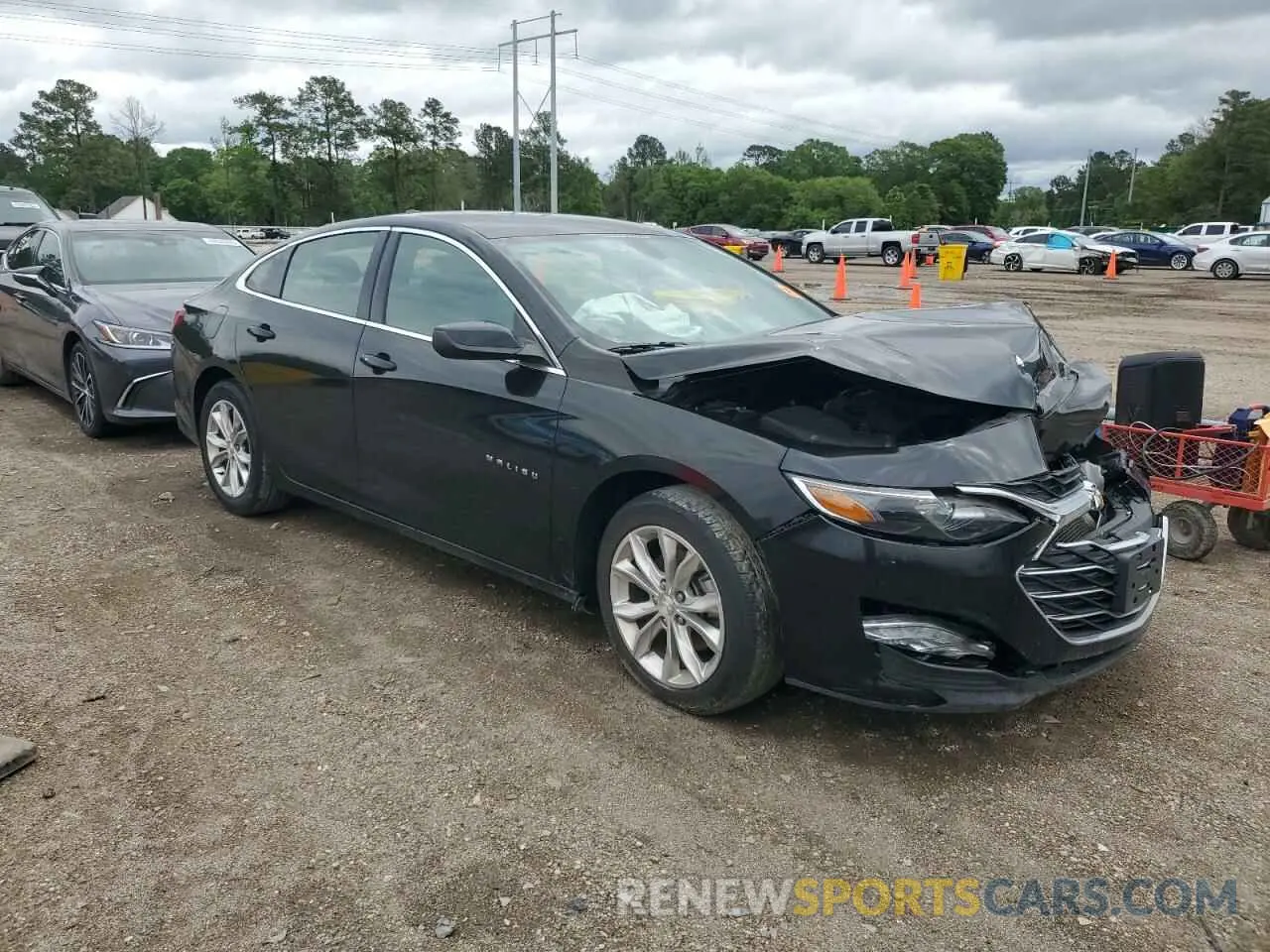 4 Photograph of a damaged car 1G1ZD5ST3LF055486 CHEVROLET MALIBU 2020
