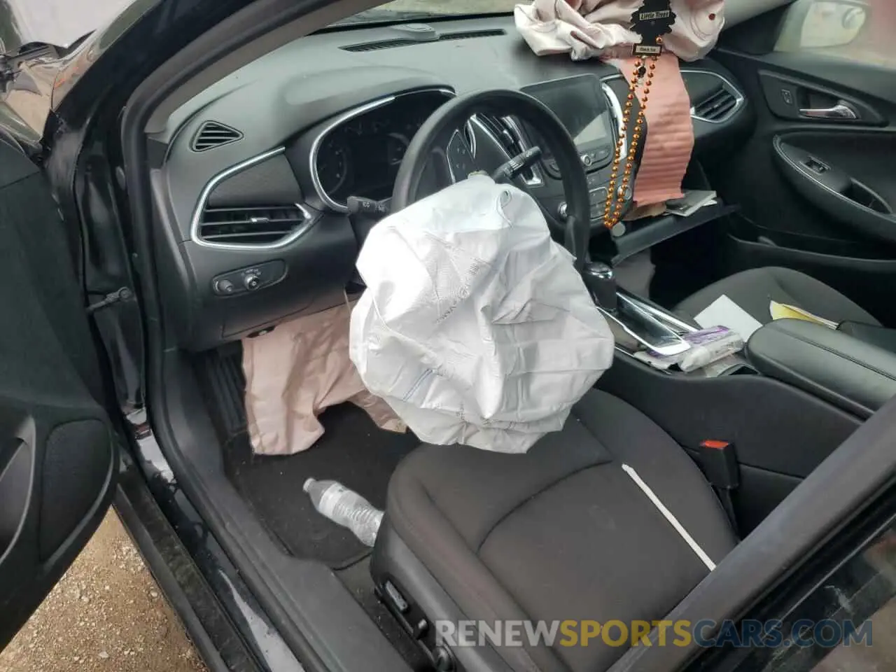 8 Photograph of a damaged car 1G1ZD5ST3LF055486 CHEVROLET MALIBU 2020