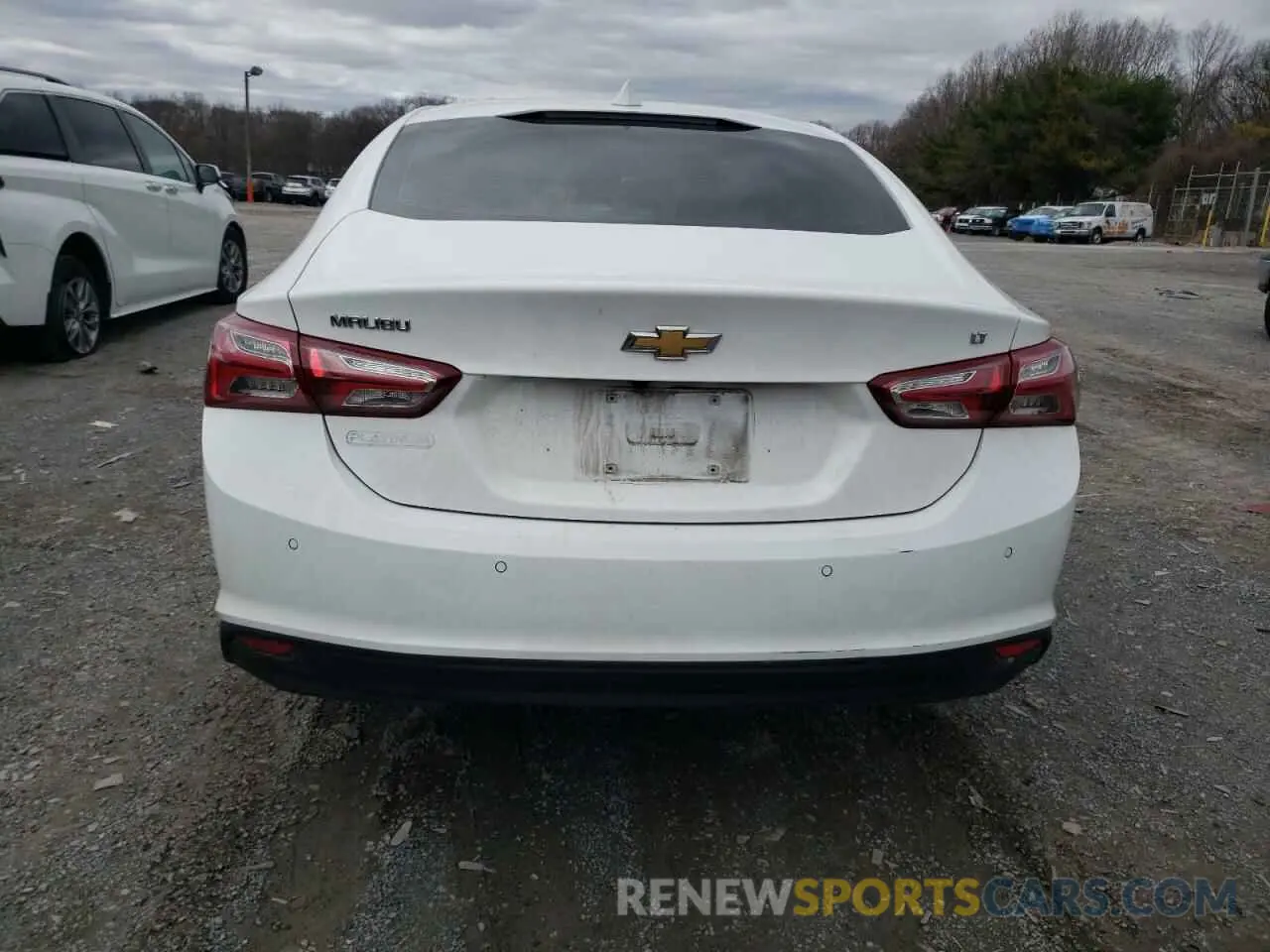 6 Photograph of a damaged car 1G1ZD5ST3LF062681 CHEVROLET MALIBU 2020