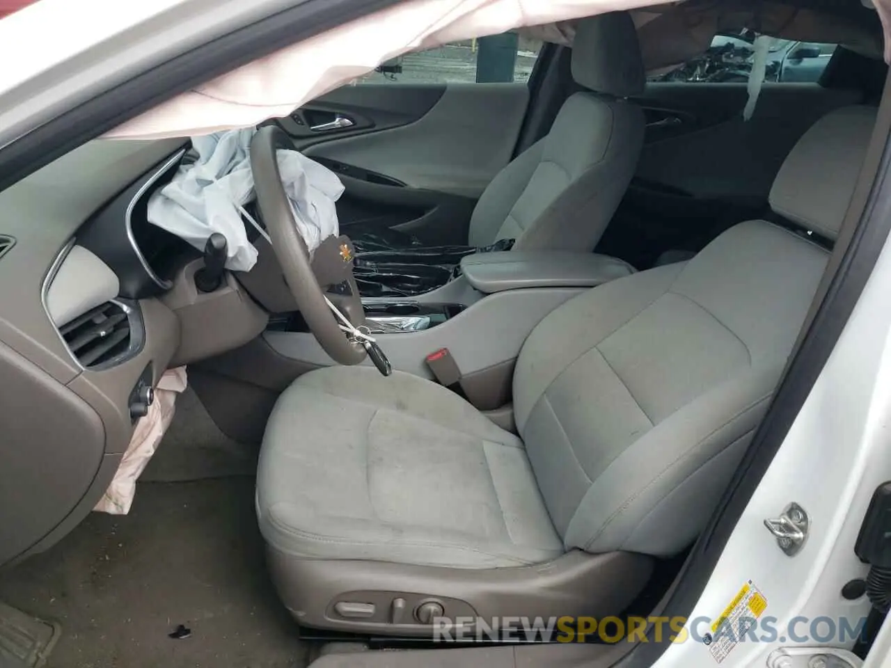 7 Photograph of a damaged car 1G1ZD5ST3LF062681 CHEVROLET MALIBU 2020