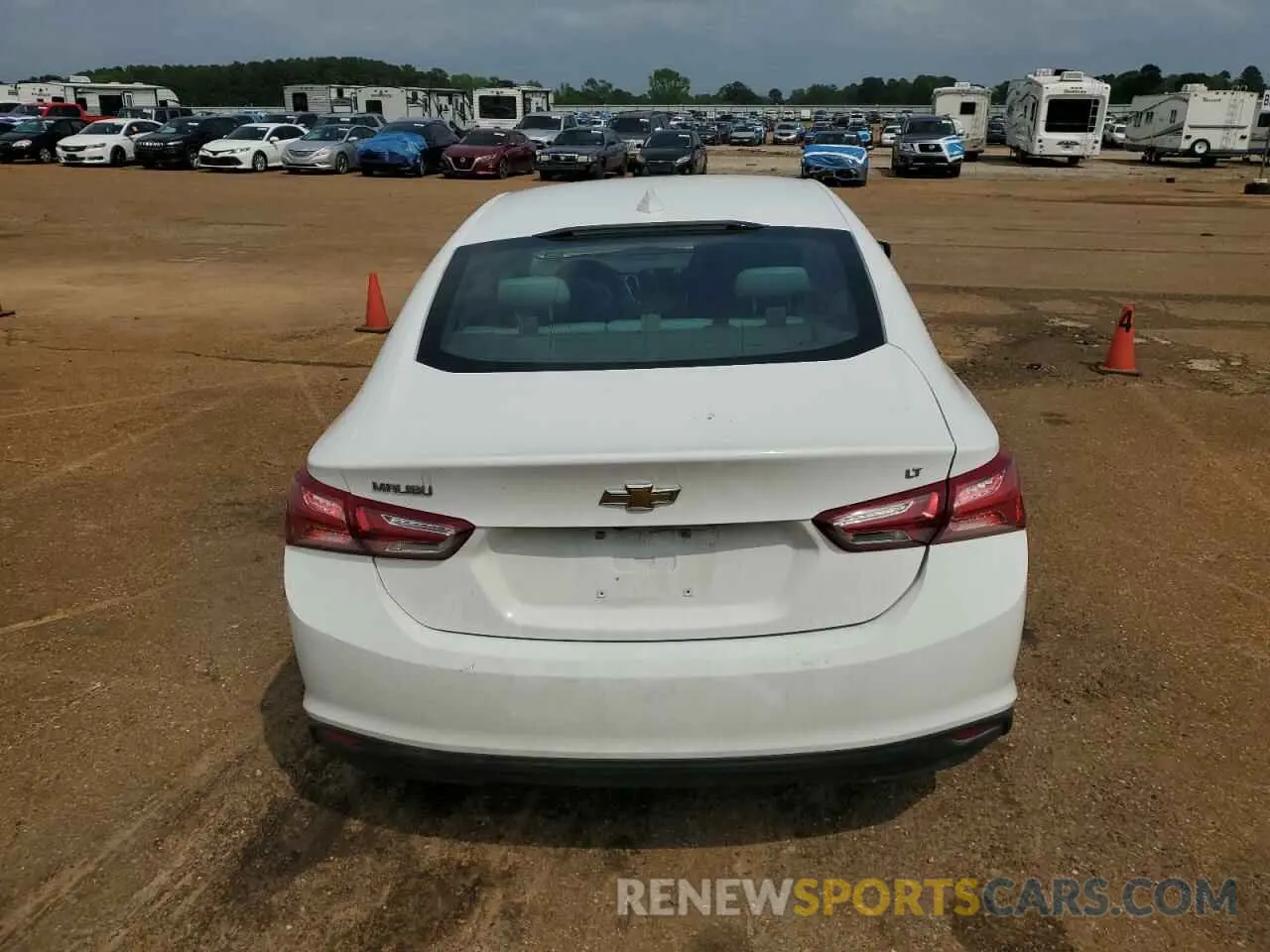6 Photograph of a damaged car 1G1ZD5ST3LF070957 CHEVROLET MALIBU 2020