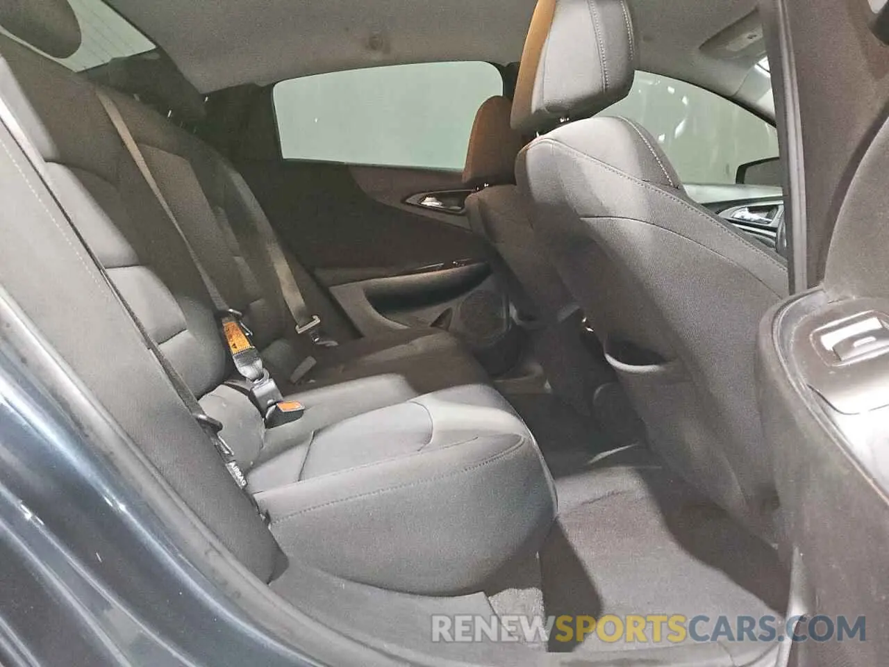 10 Photograph of a damaged car 1G1ZD5ST3LF073146 CHEVROLET MALIBU 2020