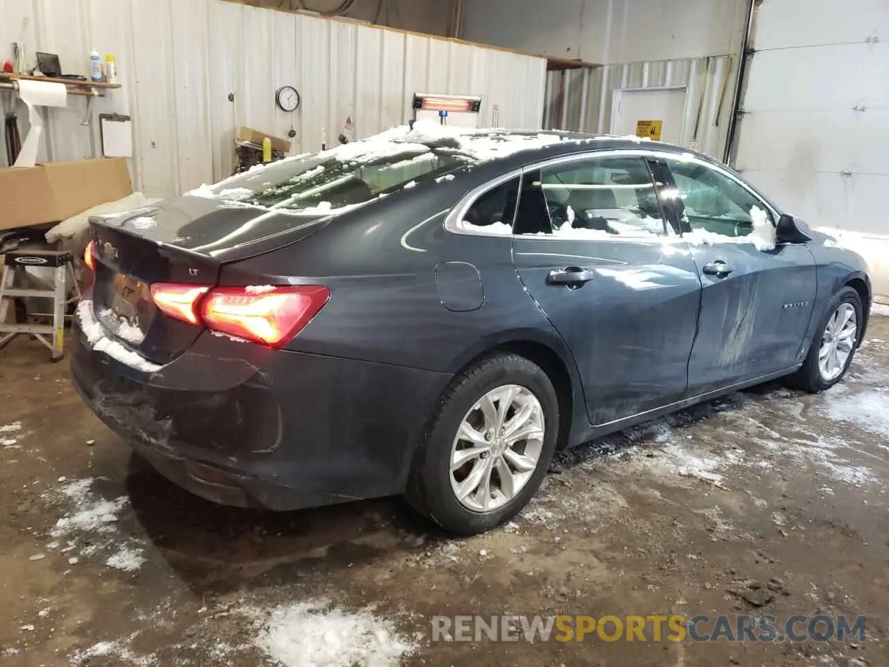 3 Photograph of a damaged car 1G1ZD5ST3LF092067 CHEVROLET MALIBU 2020