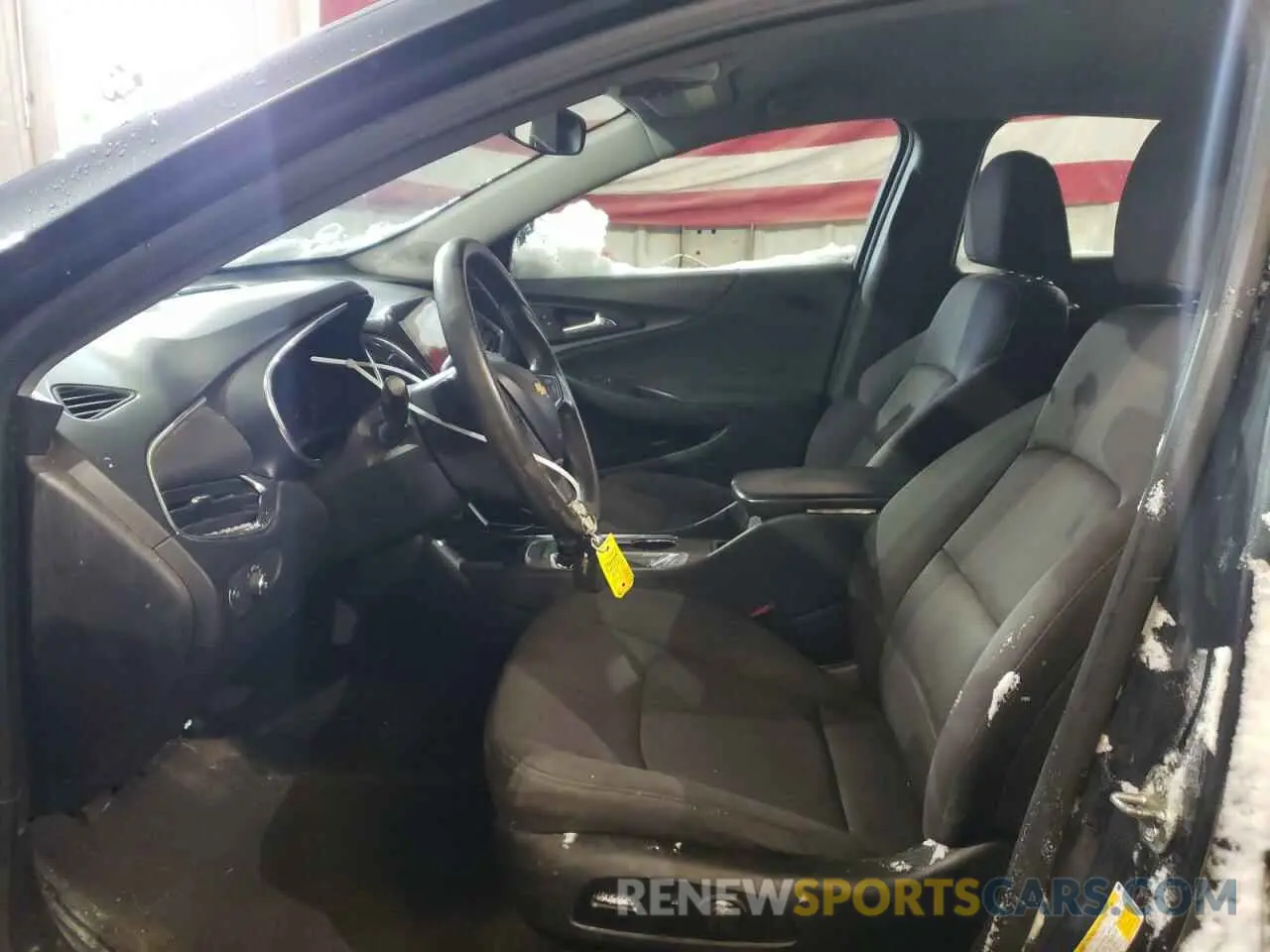 7 Photograph of a damaged car 1G1ZD5ST3LF092067 CHEVROLET MALIBU 2020