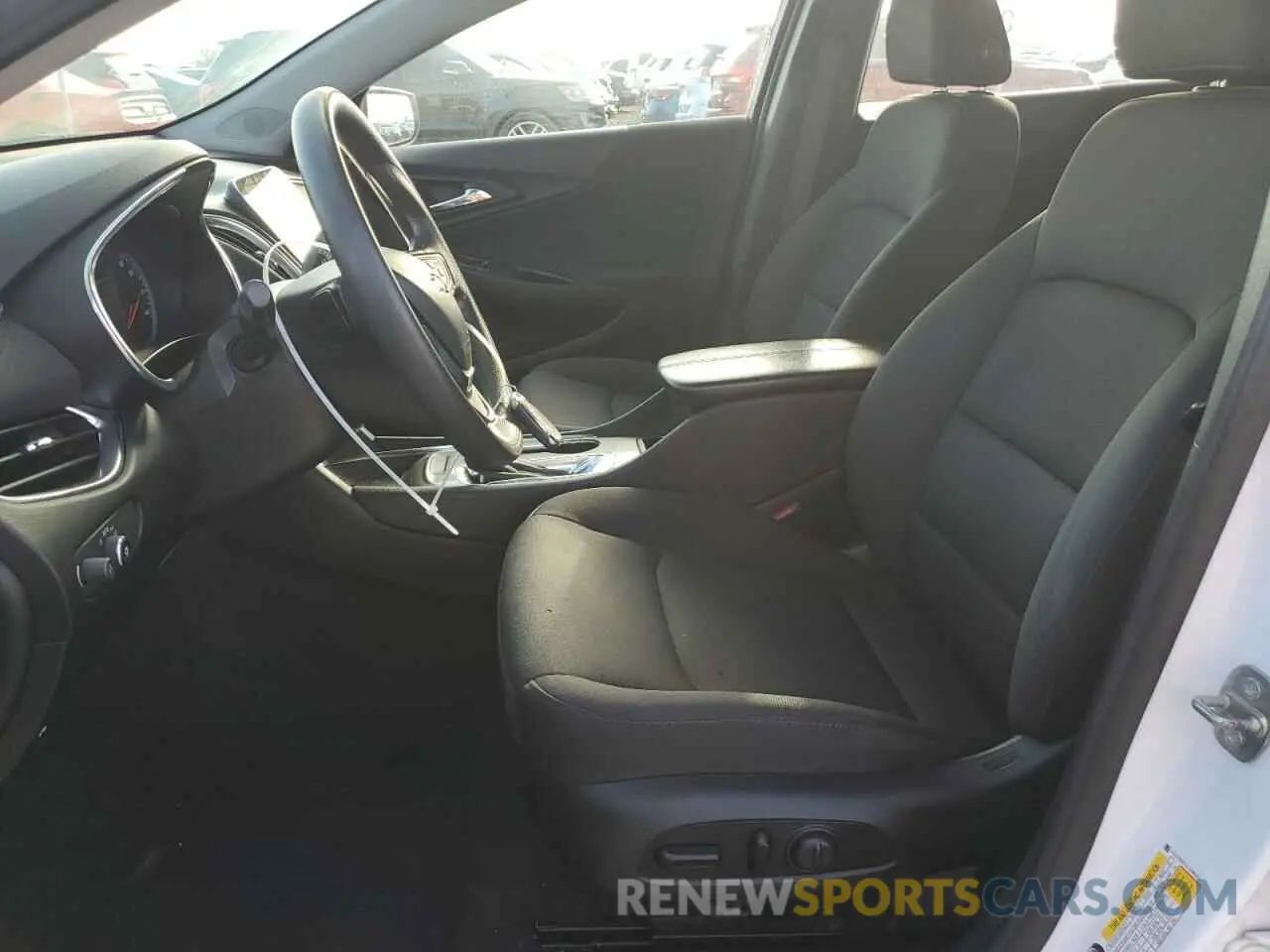 7 Photograph of a damaged car 1G1ZD5ST3LF096152 CHEVROLET MALIBU 2020