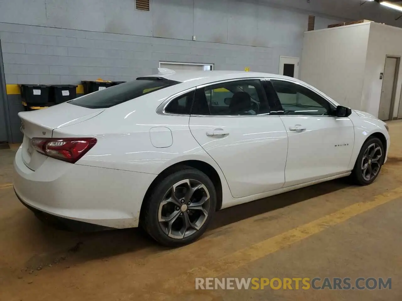 3 Photograph of a damaged car 1G1ZD5ST3LF108526 CHEVROLET MALIBU 2020