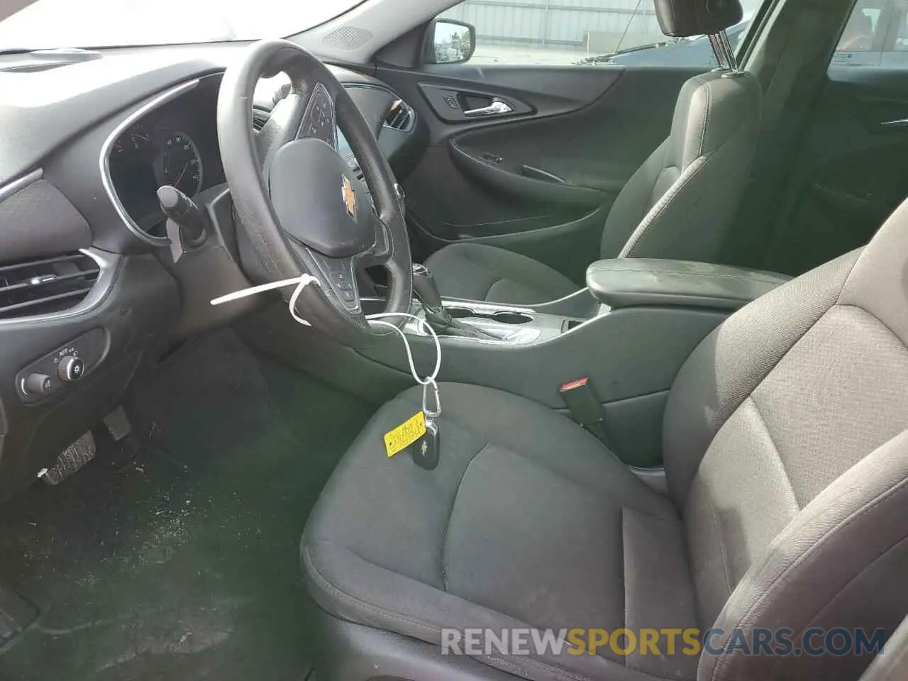 7 Photograph of a damaged car 1G1ZD5ST3LF116206 CHEVROLET MALIBU 2020