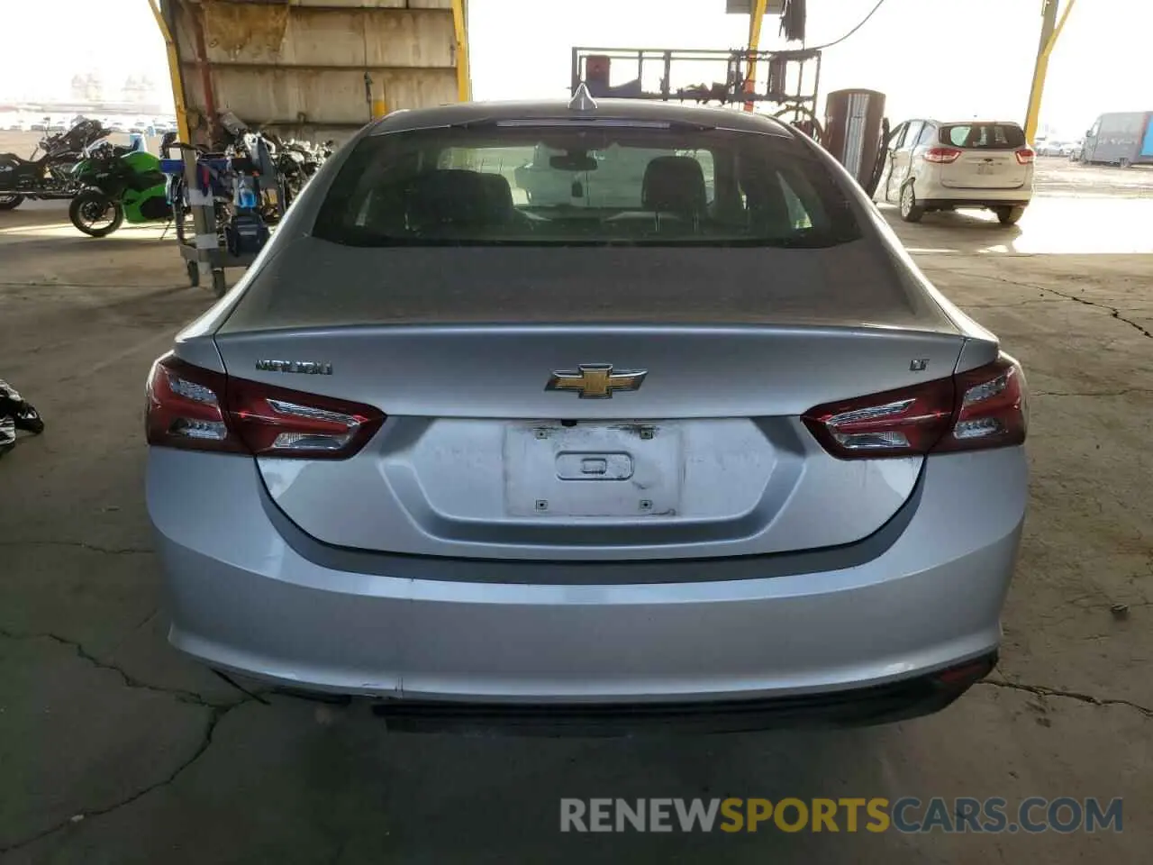 6 Photograph of a damaged car 1G1ZD5ST4LF004742 CHEVROLET MALIBU 2020