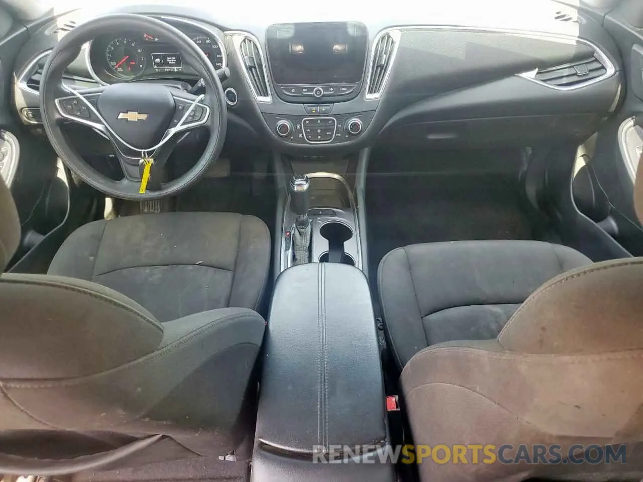 8 Photograph of a damaged car 1G1ZD5ST4LF005227 CHEVROLET MALIBU 2020