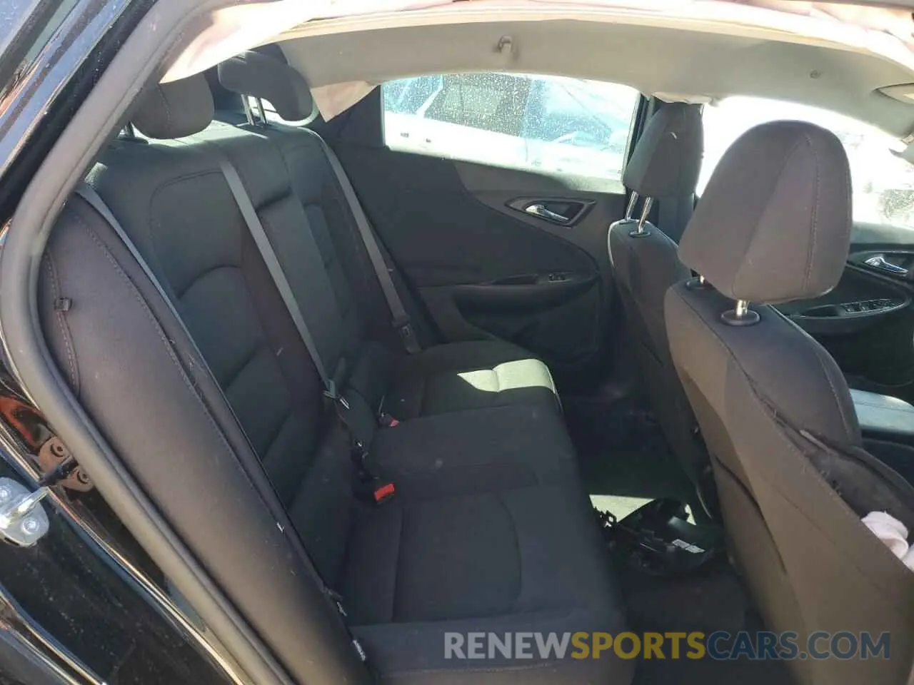 10 Photograph of a damaged car 1G1ZD5ST4LF015949 CHEVROLET MALIBU 2020