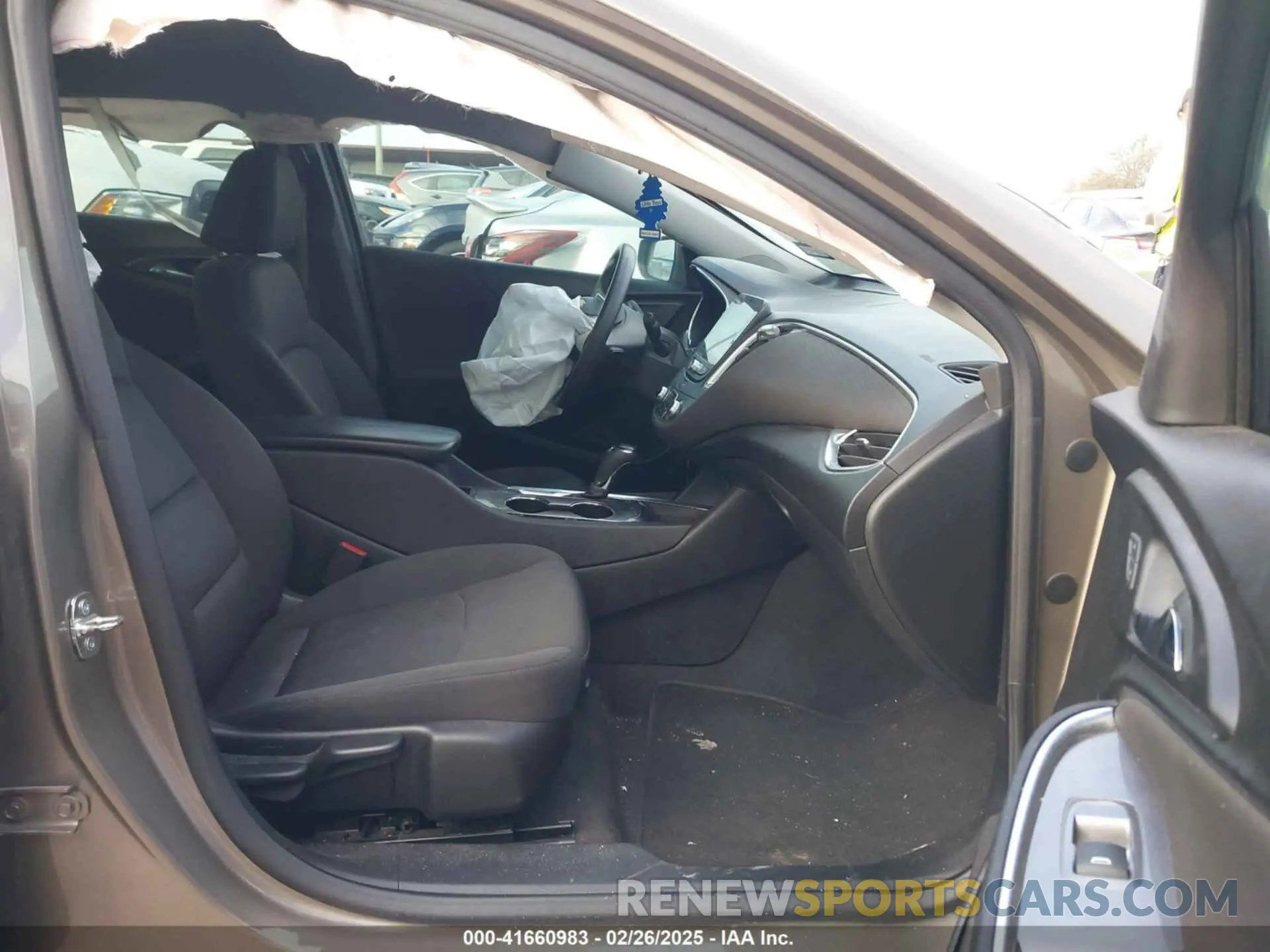 5 Photograph of a damaged car 1G1ZD5ST4LF023811 CHEVROLET MALIBU 2020