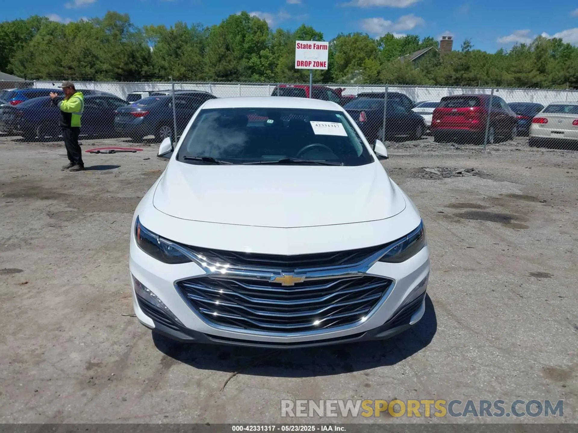 12 Photograph of a damaged car 1G1ZD5ST4LF037112 CHEVROLET MALIBU 2020