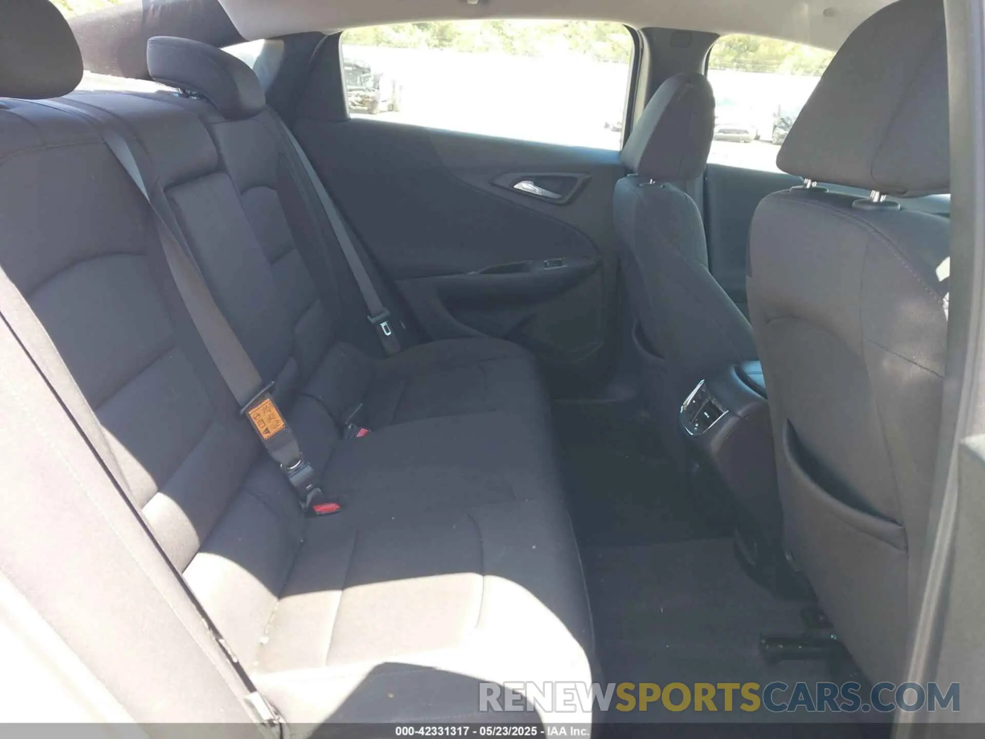 8 Photograph of a damaged car 1G1ZD5ST4LF037112 CHEVROLET MALIBU 2020