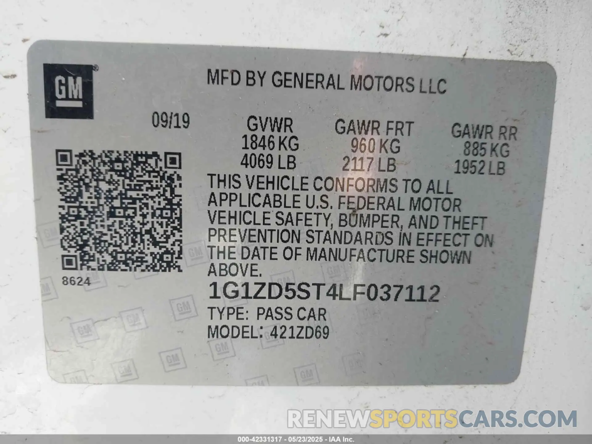 9 Photograph of a damaged car 1G1ZD5ST4LF037112 CHEVROLET MALIBU 2020